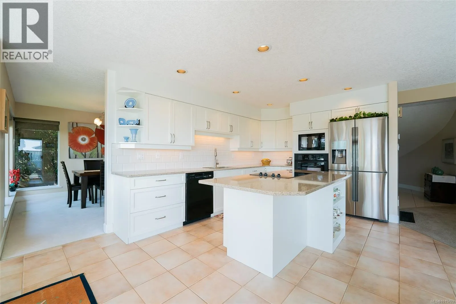 3689 Glen Oaks Dr