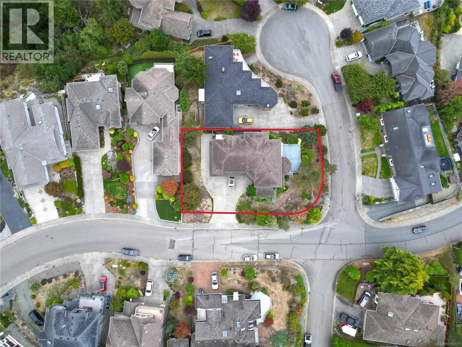 3689 Glen Oaks Dr