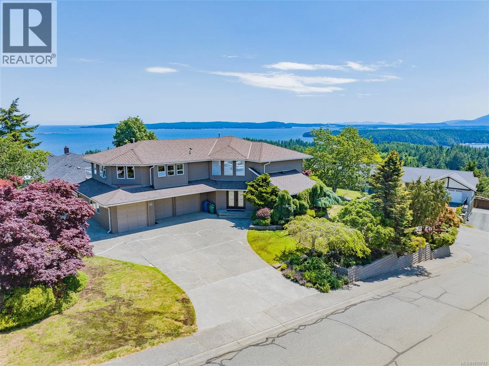 3689 Glen Oaks Dr