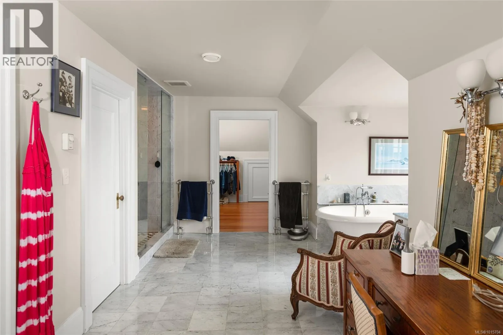 605 Senanus Dr