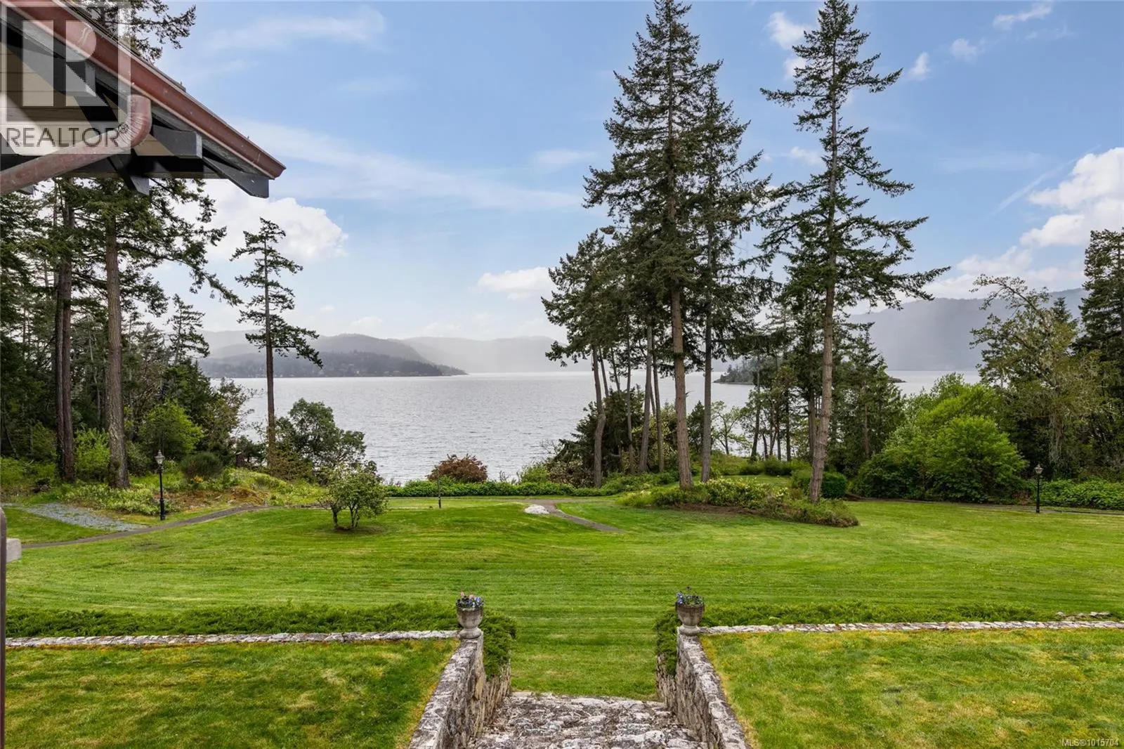 605 Senanus Dr