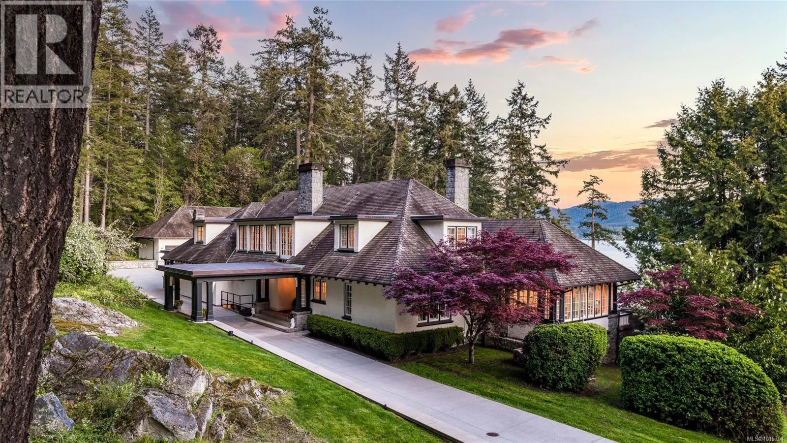 605 Senanus Dr