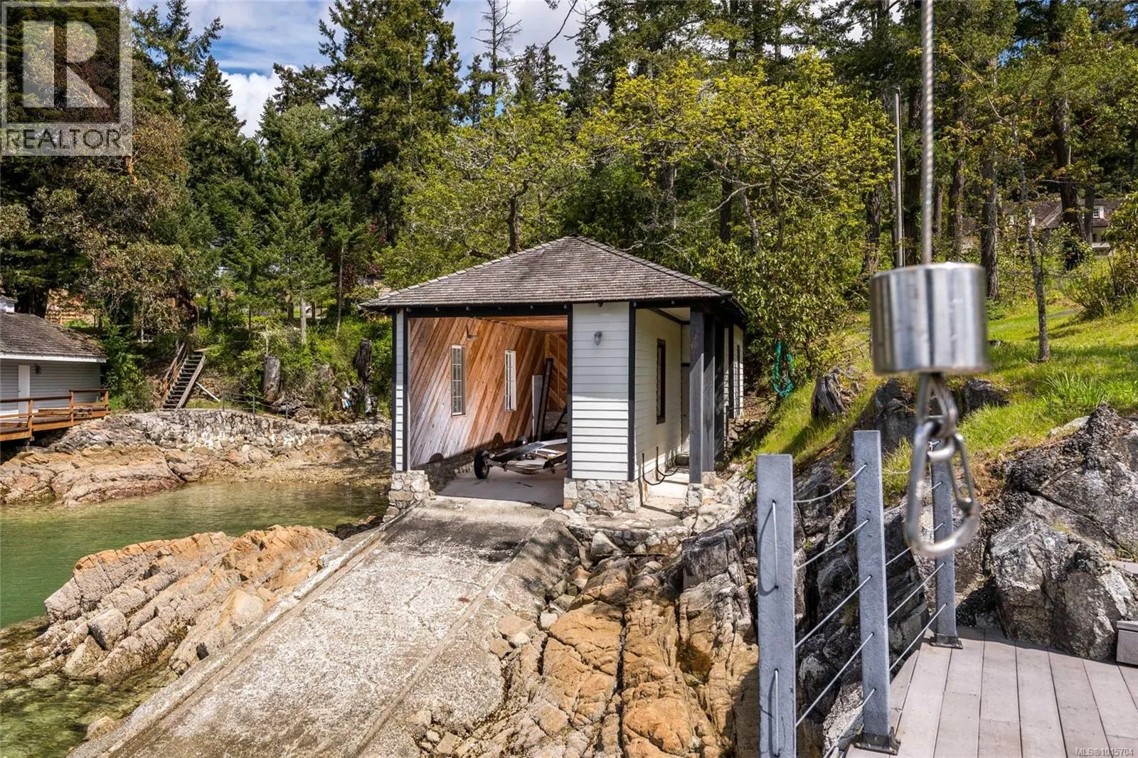 605 Senanus Dr