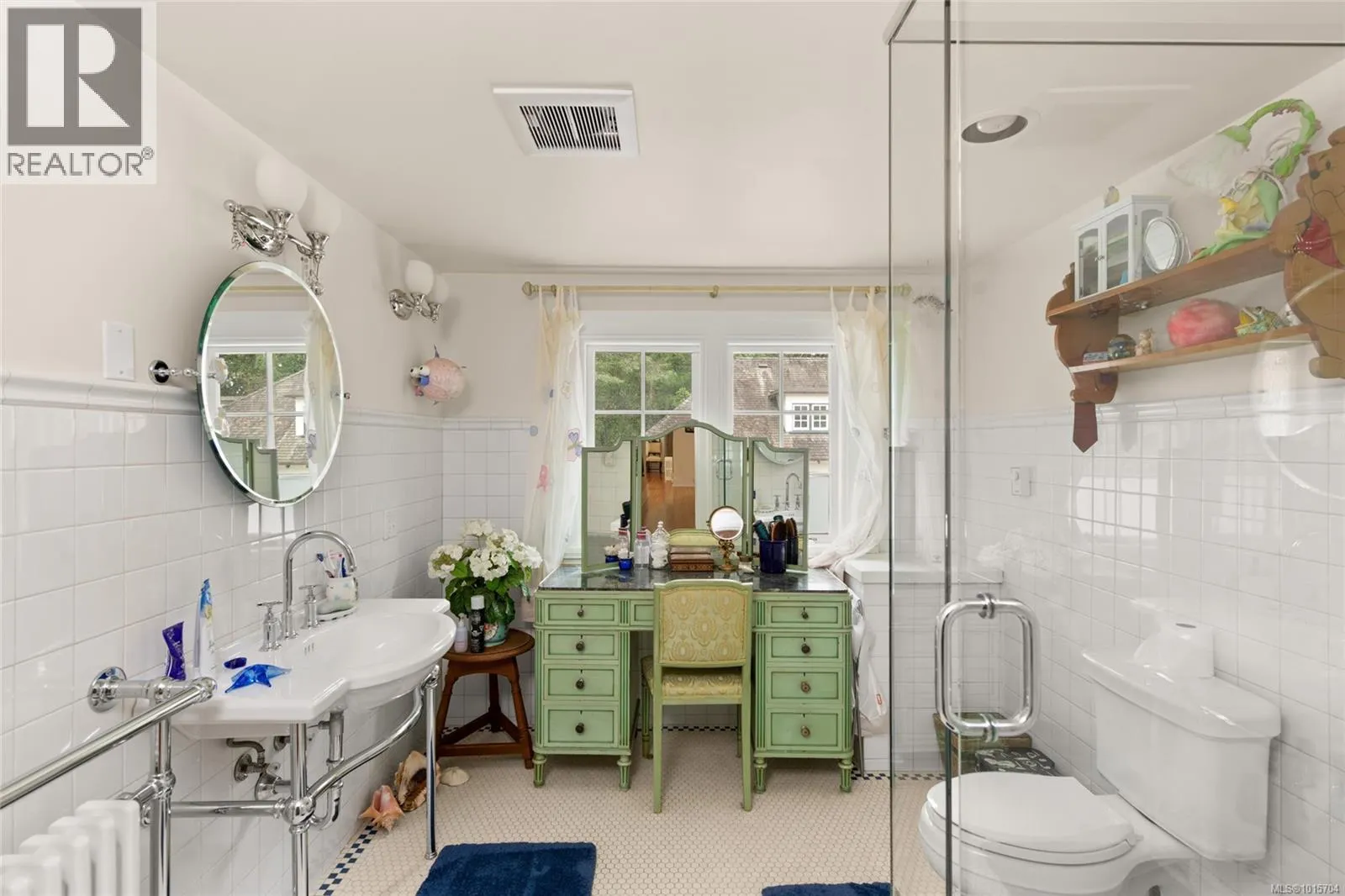 605 Senanus Dr