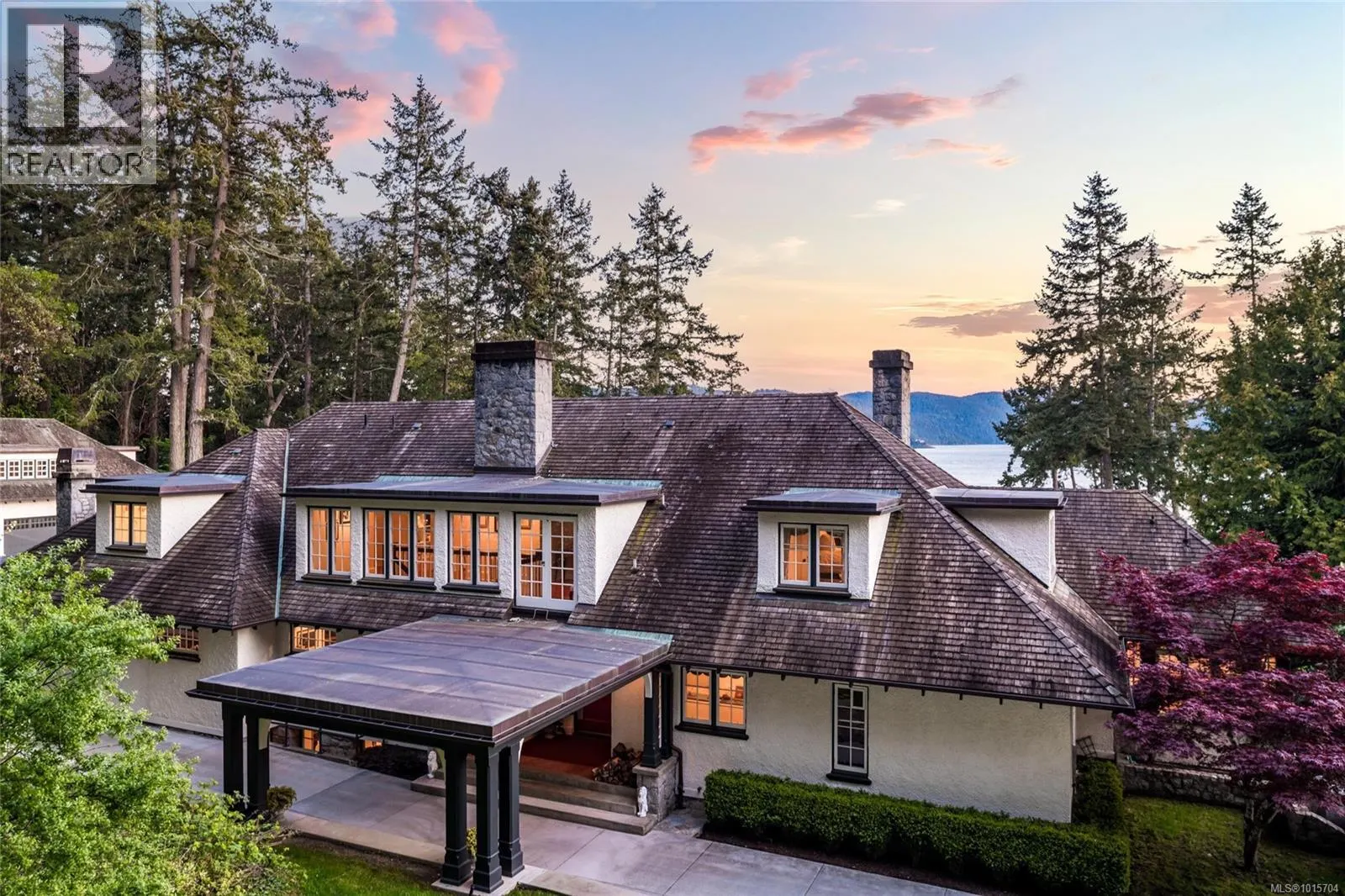 605 Senanus Dr