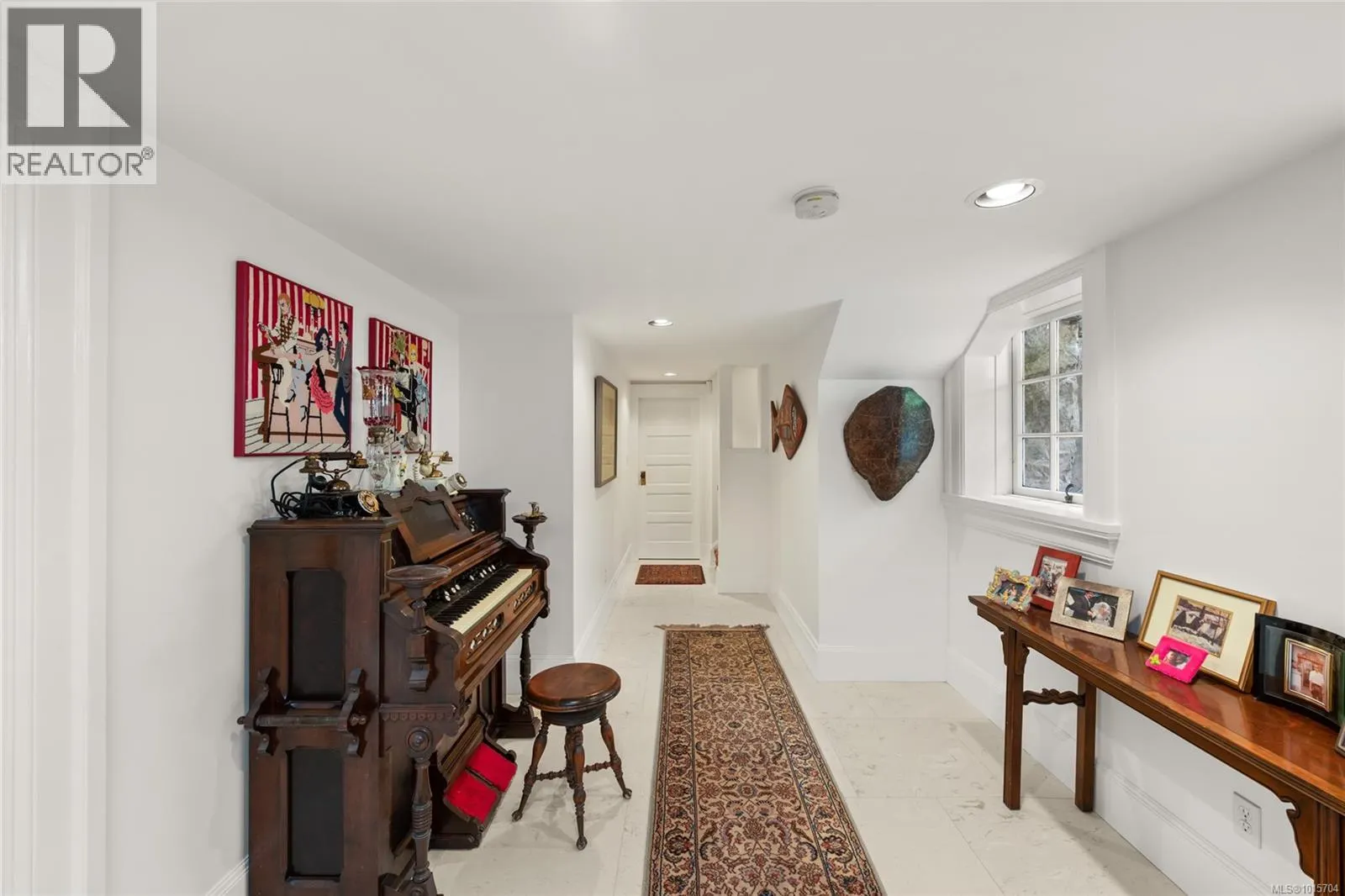 605 Senanus Dr