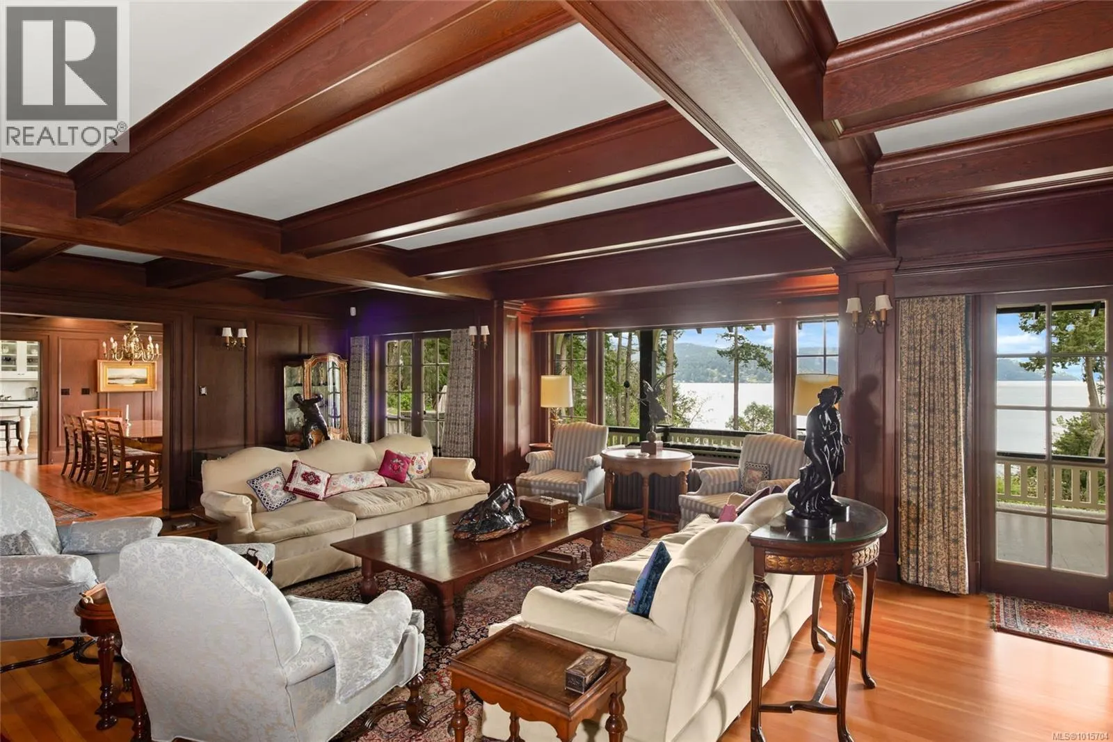 605 Senanus Dr