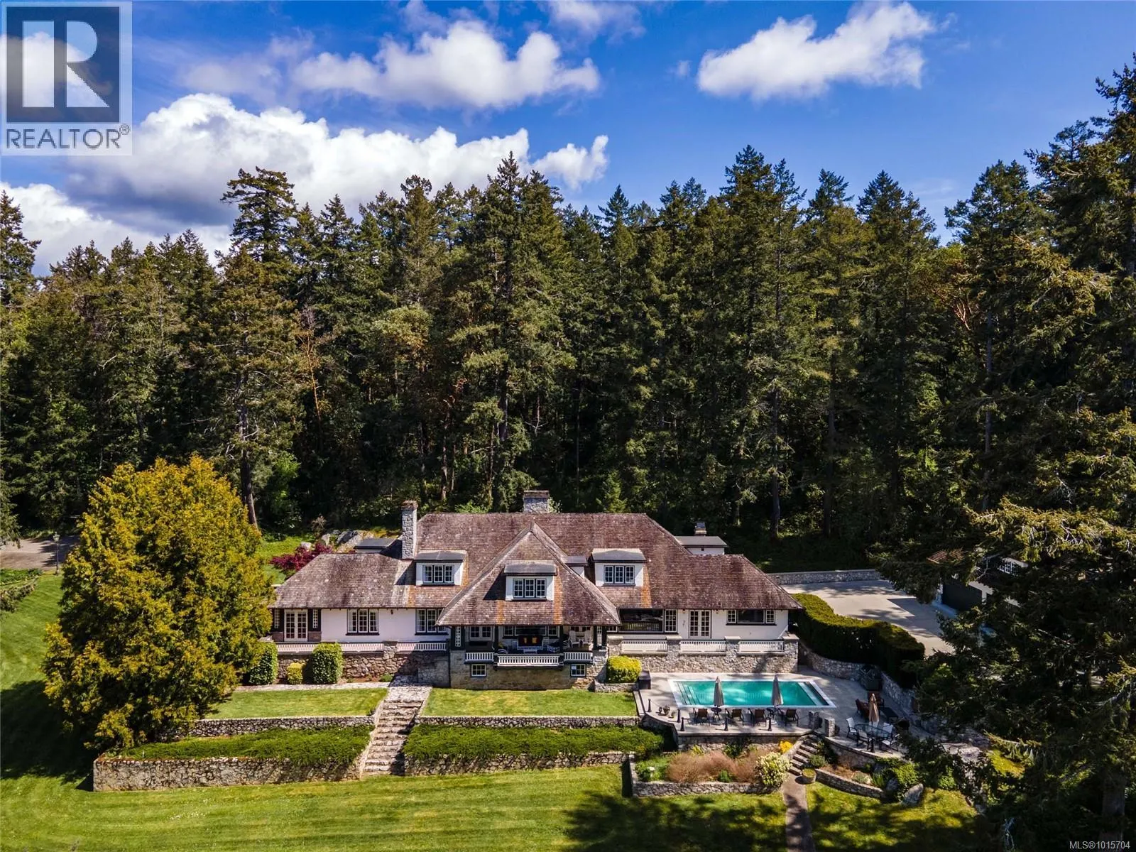 605 Senanus Dr