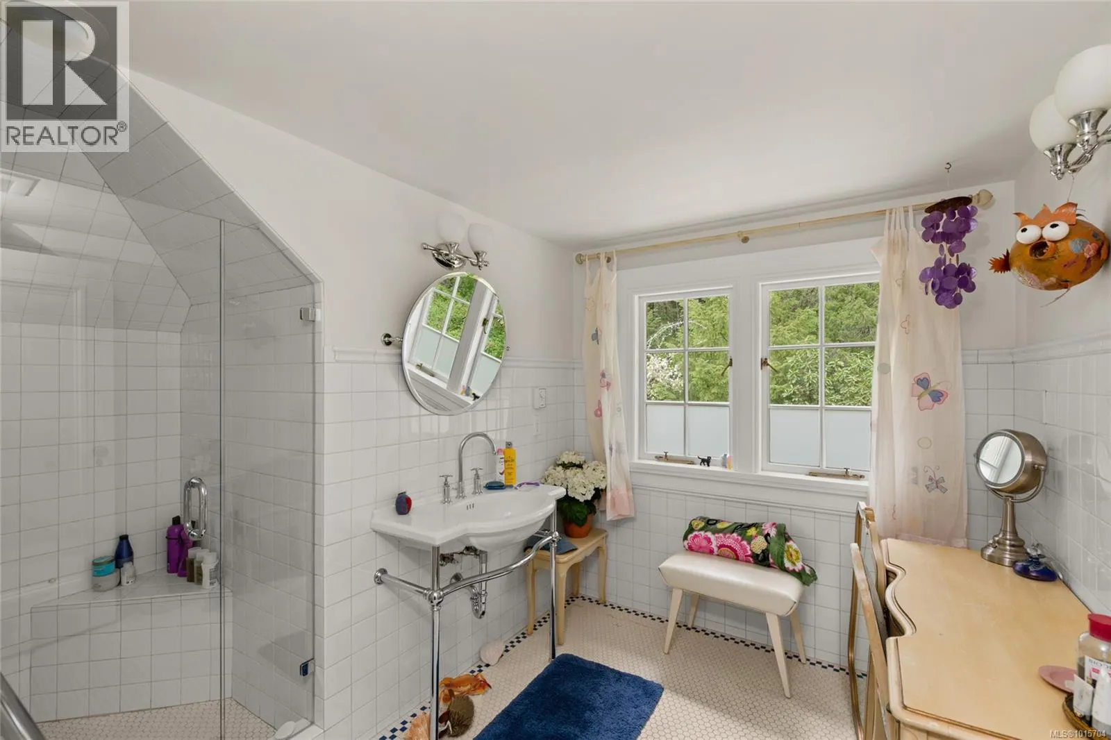 605 Senanus Dr