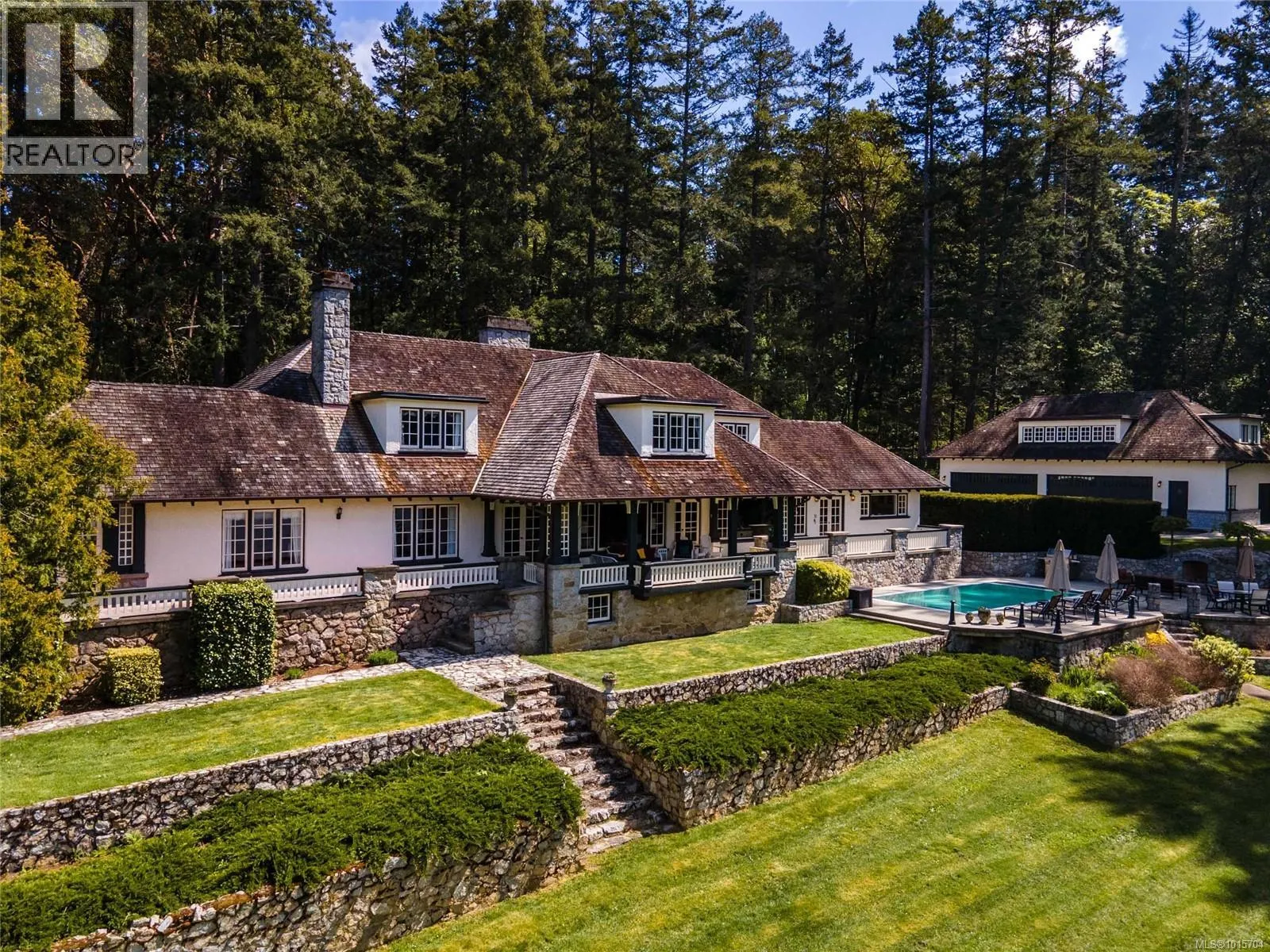 605 Senanus Dr