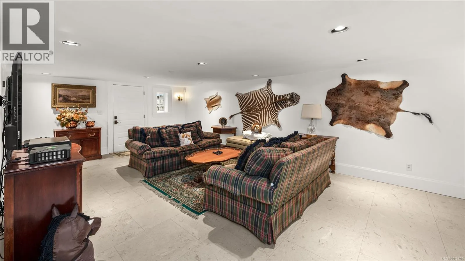 605 Senanus Dr