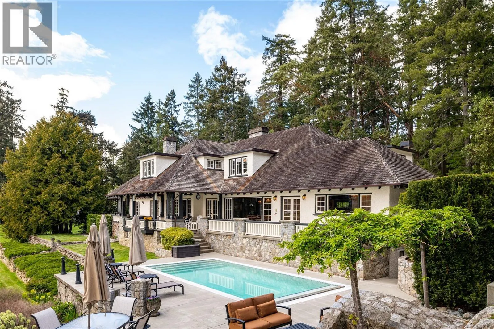 605 Senanus Dr