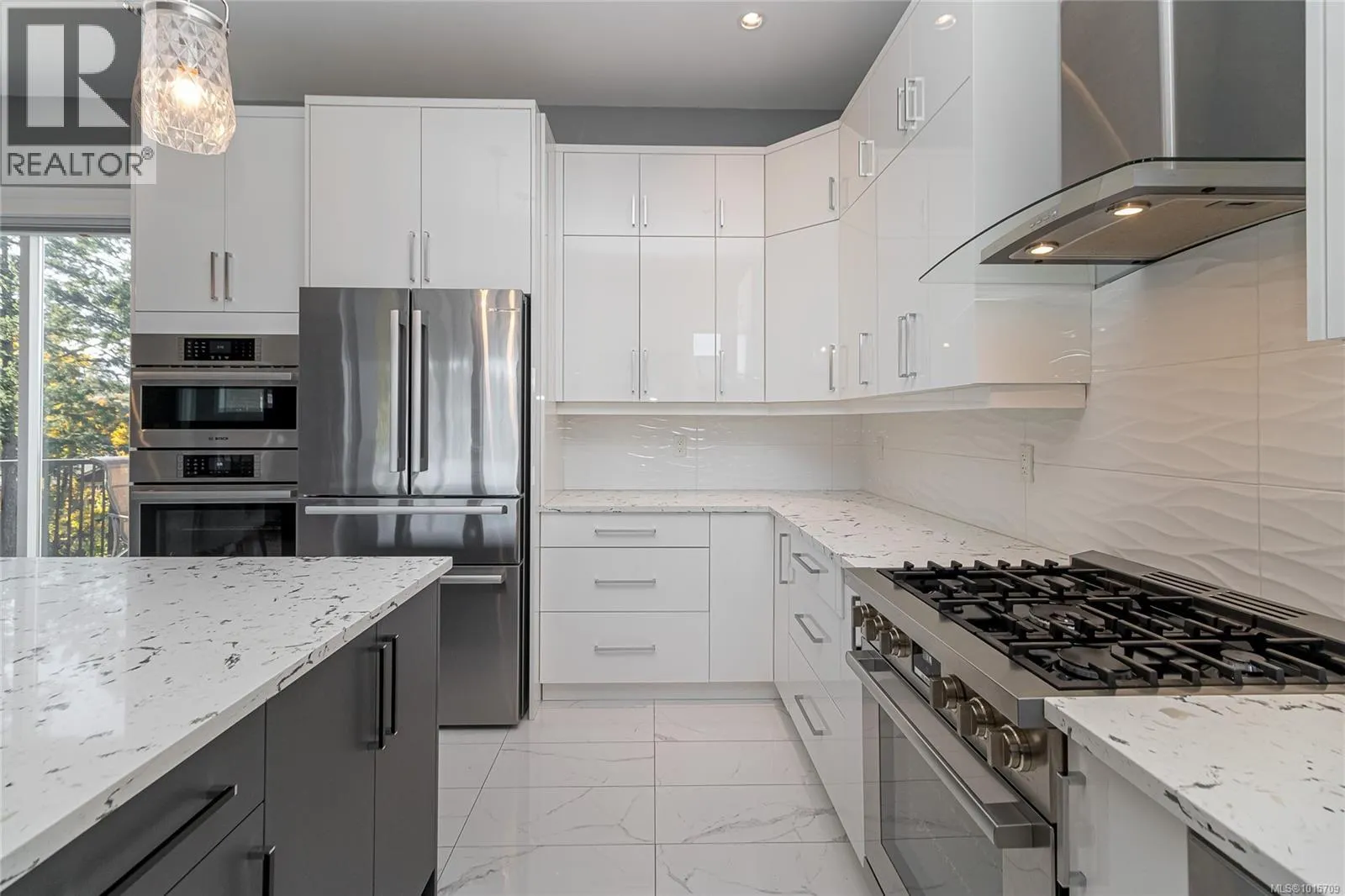 3638 Ridge View Terr