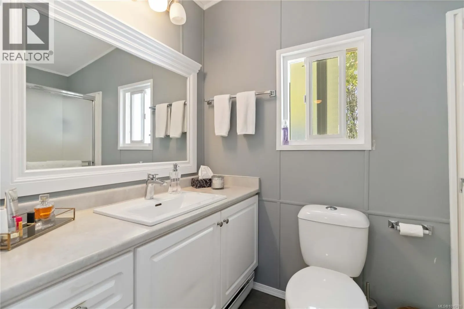 5 7509 Central Saanich Rd