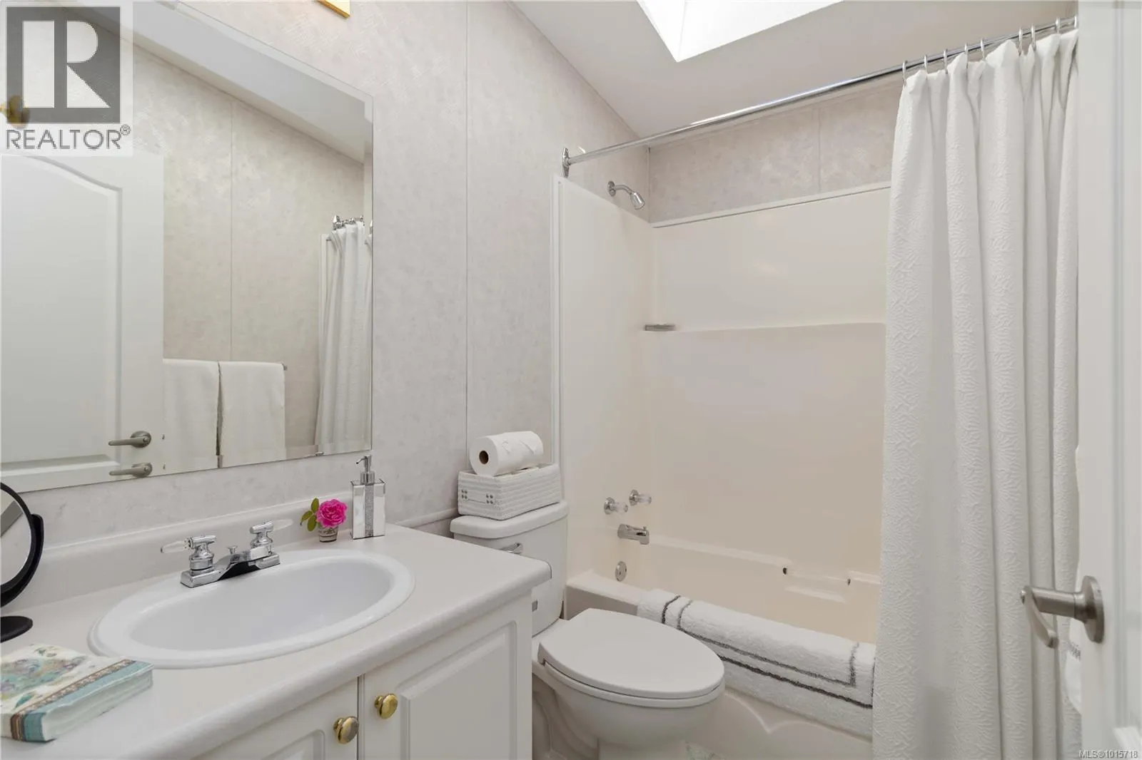 5 7509 Central Saanich Rd