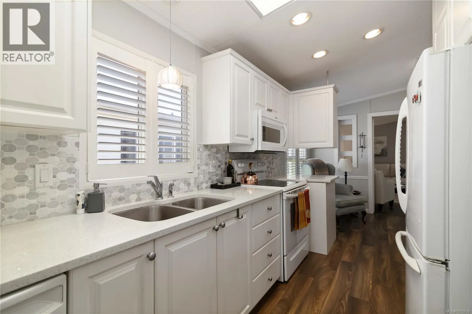 5 7509 Central Saanich Rd