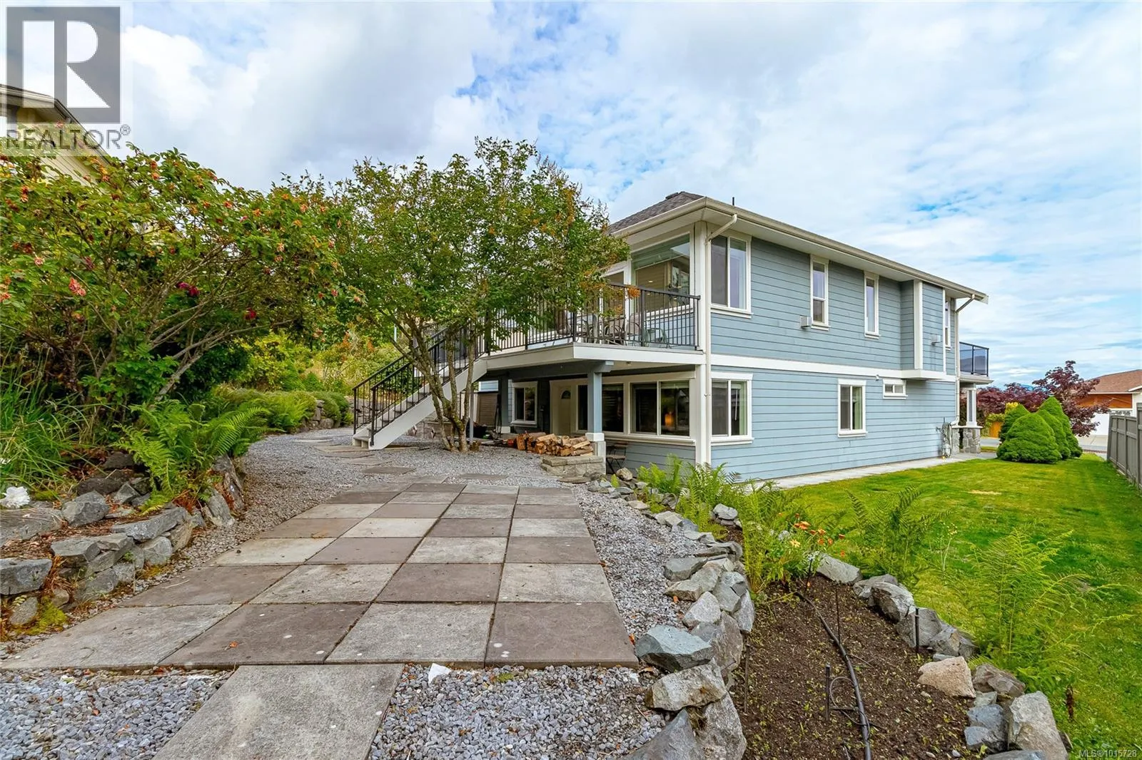 606 Stevens Pl