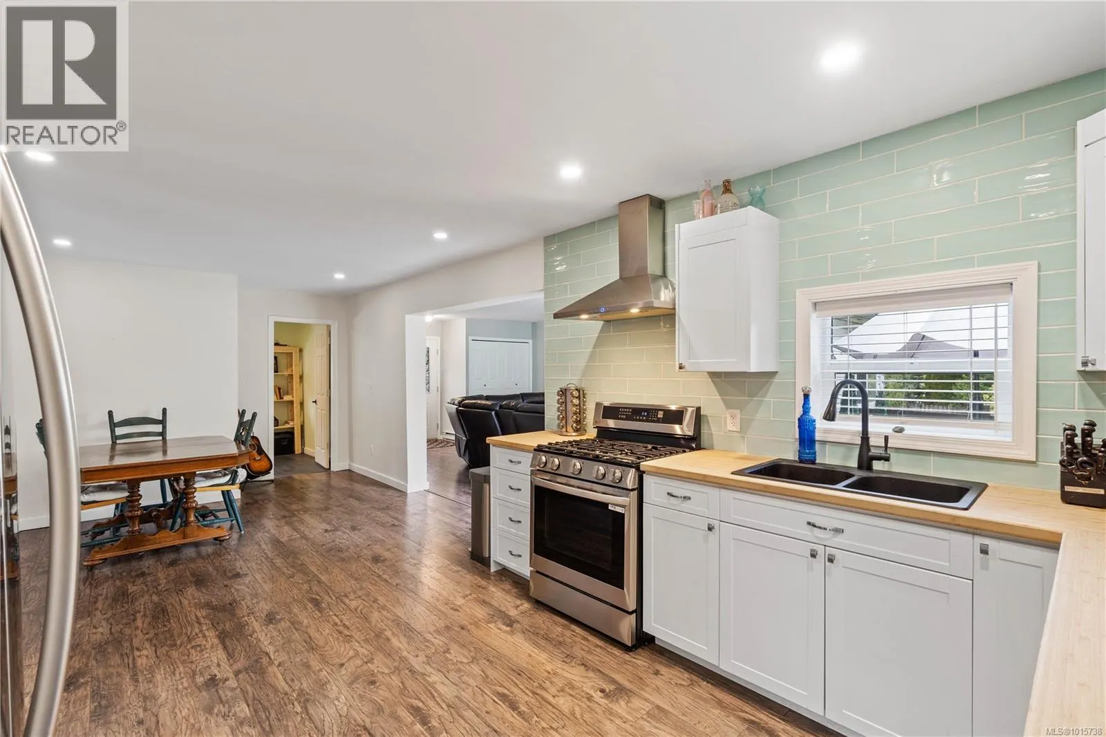 450 Aurora St