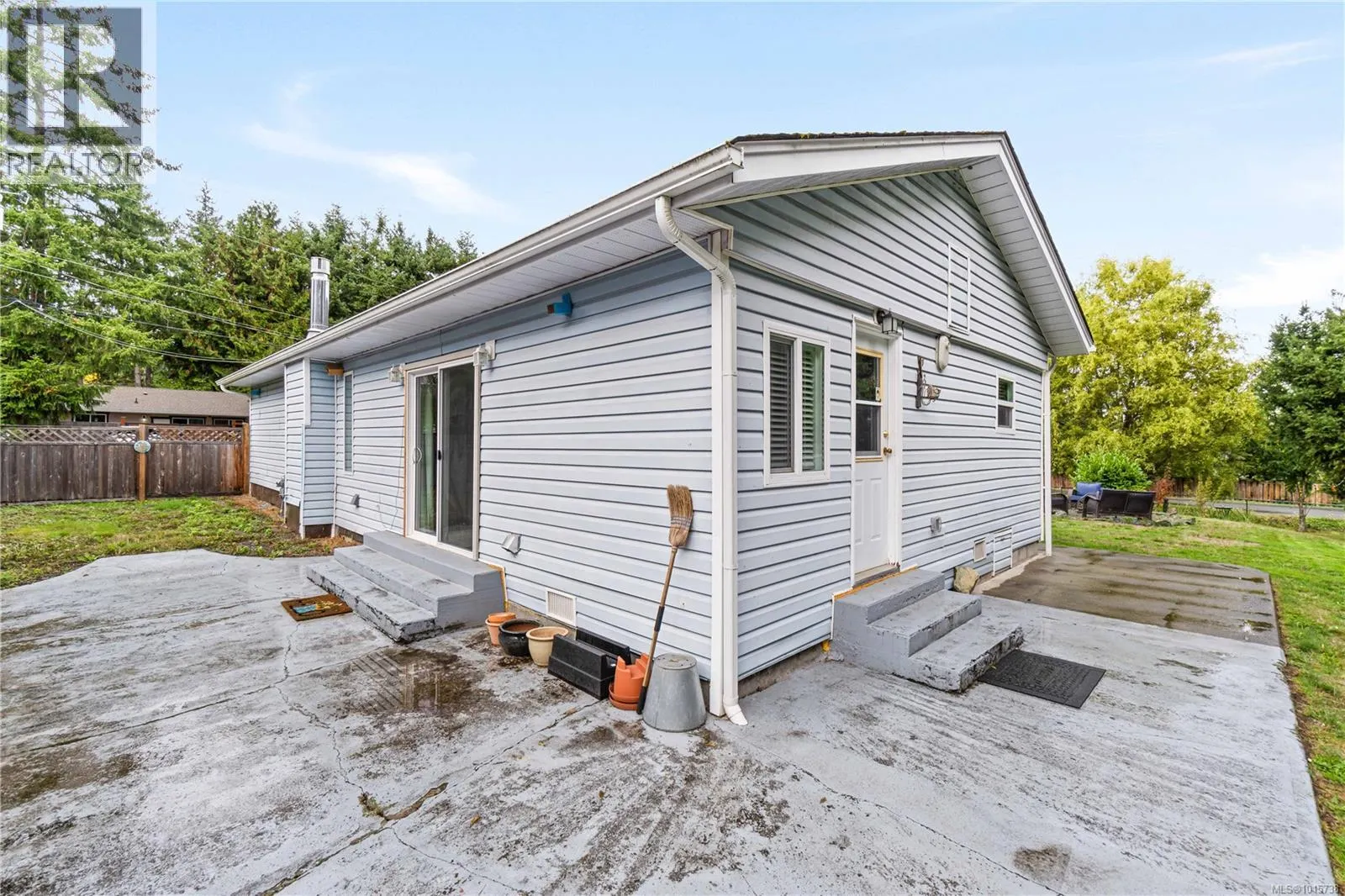 450 Aurora St