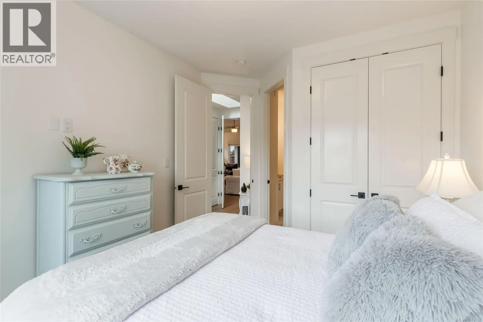 1000 Brookfield Cres