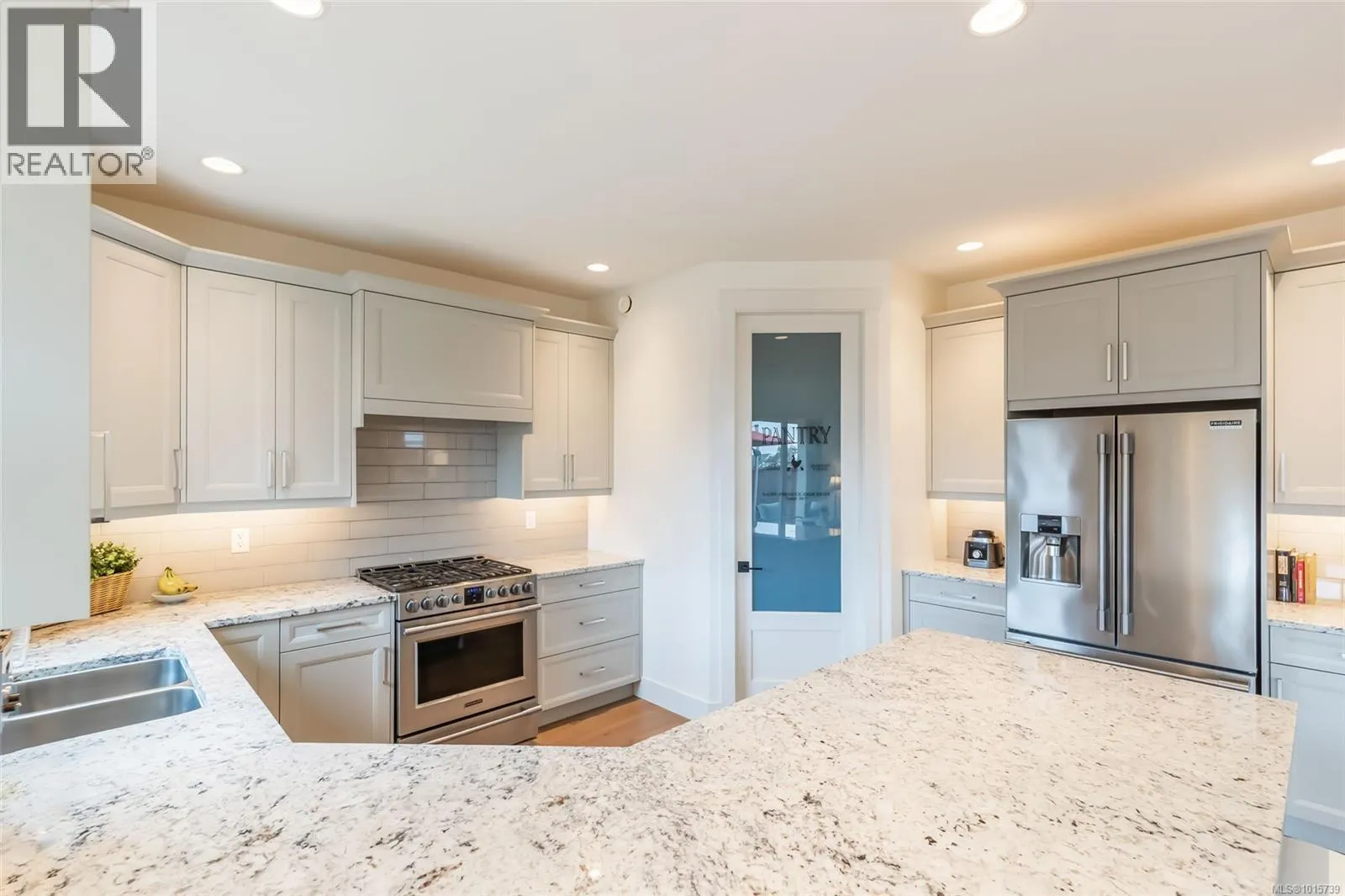 1000 Brookfield Cres