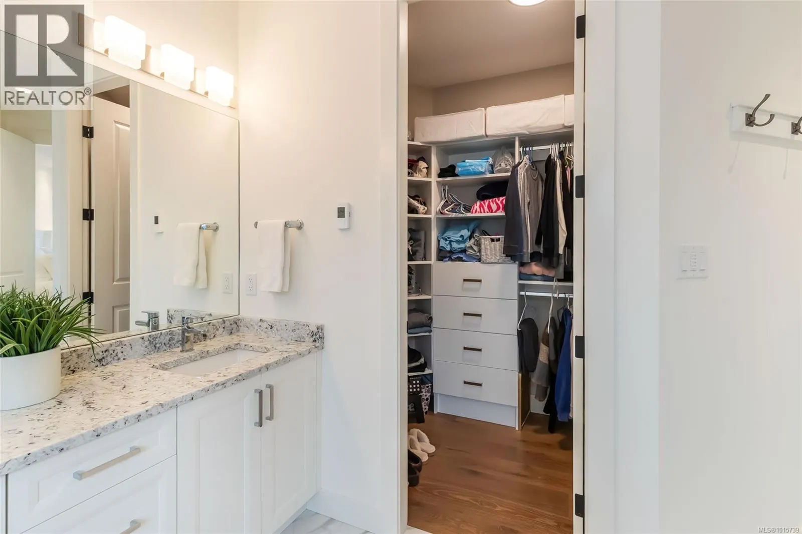 1000 Brookfield Cres