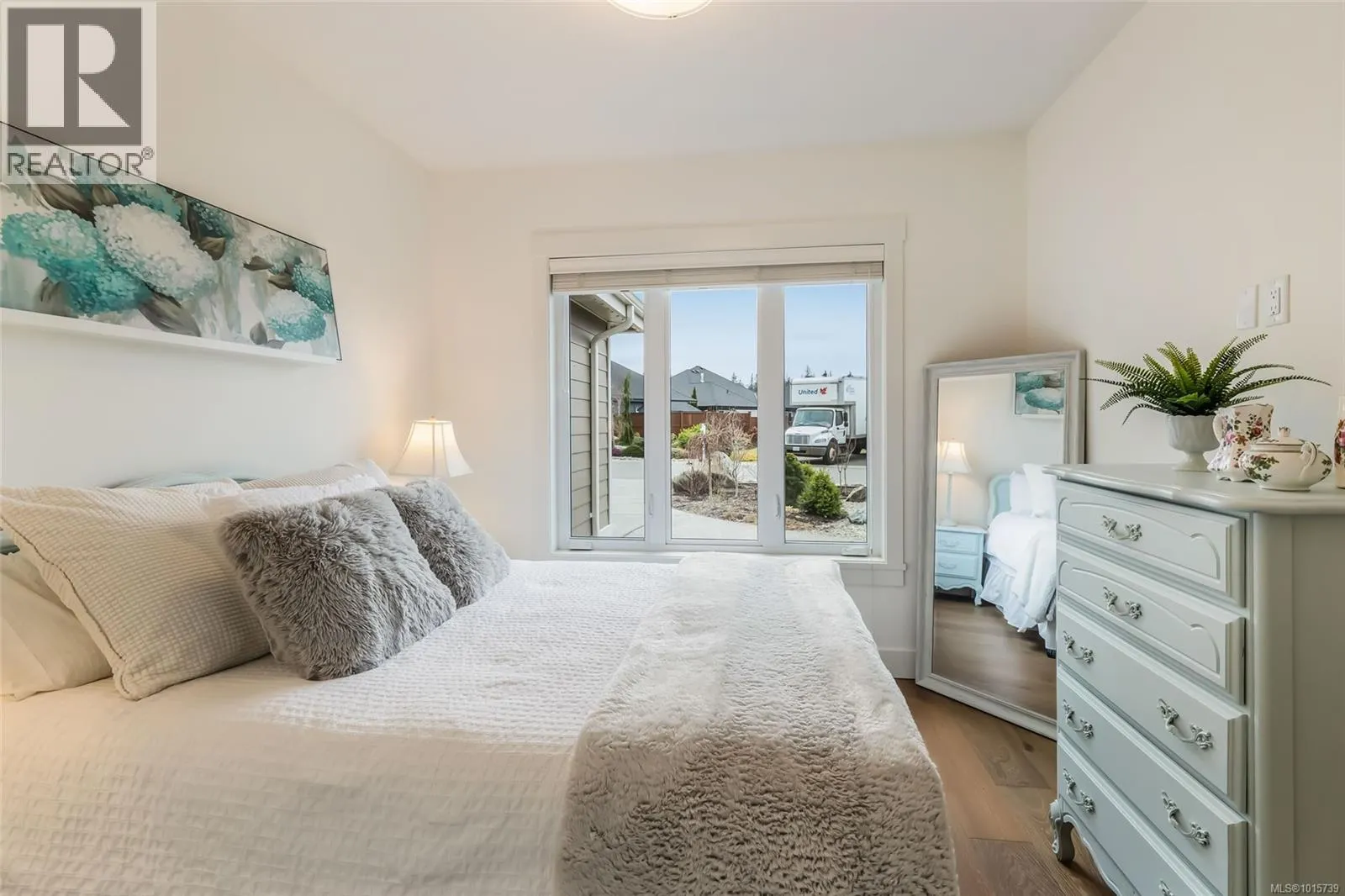 1000 Brookfield Cres
