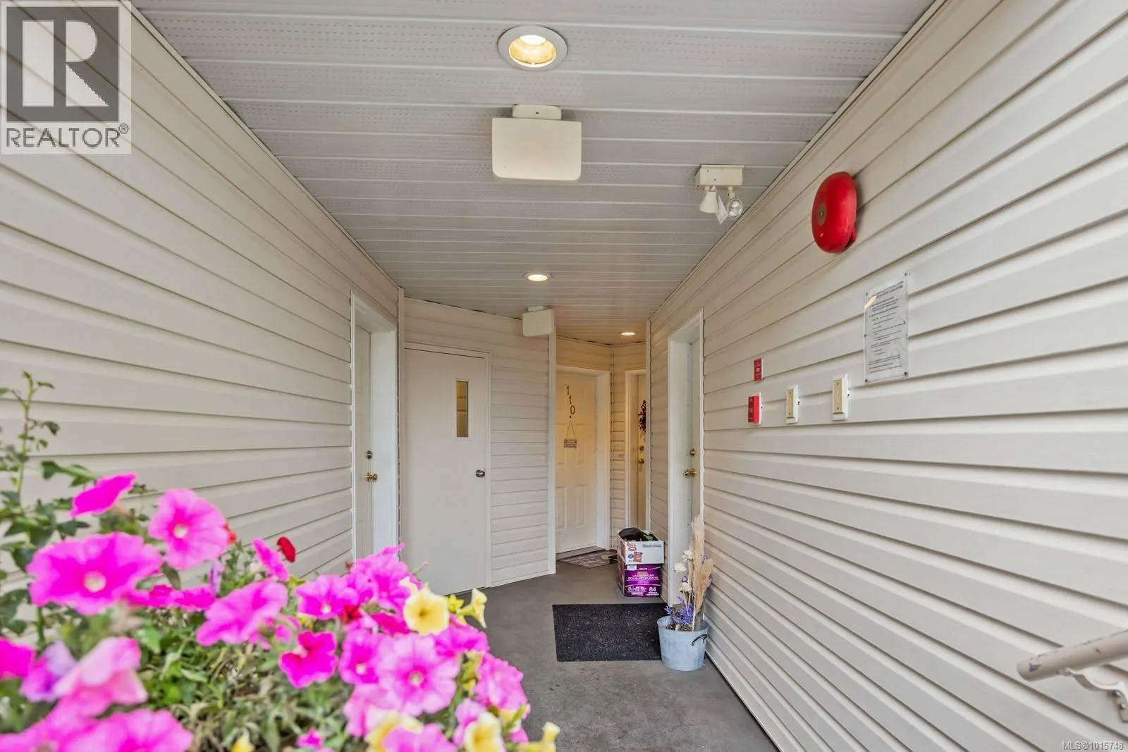 108 143 Back Rd