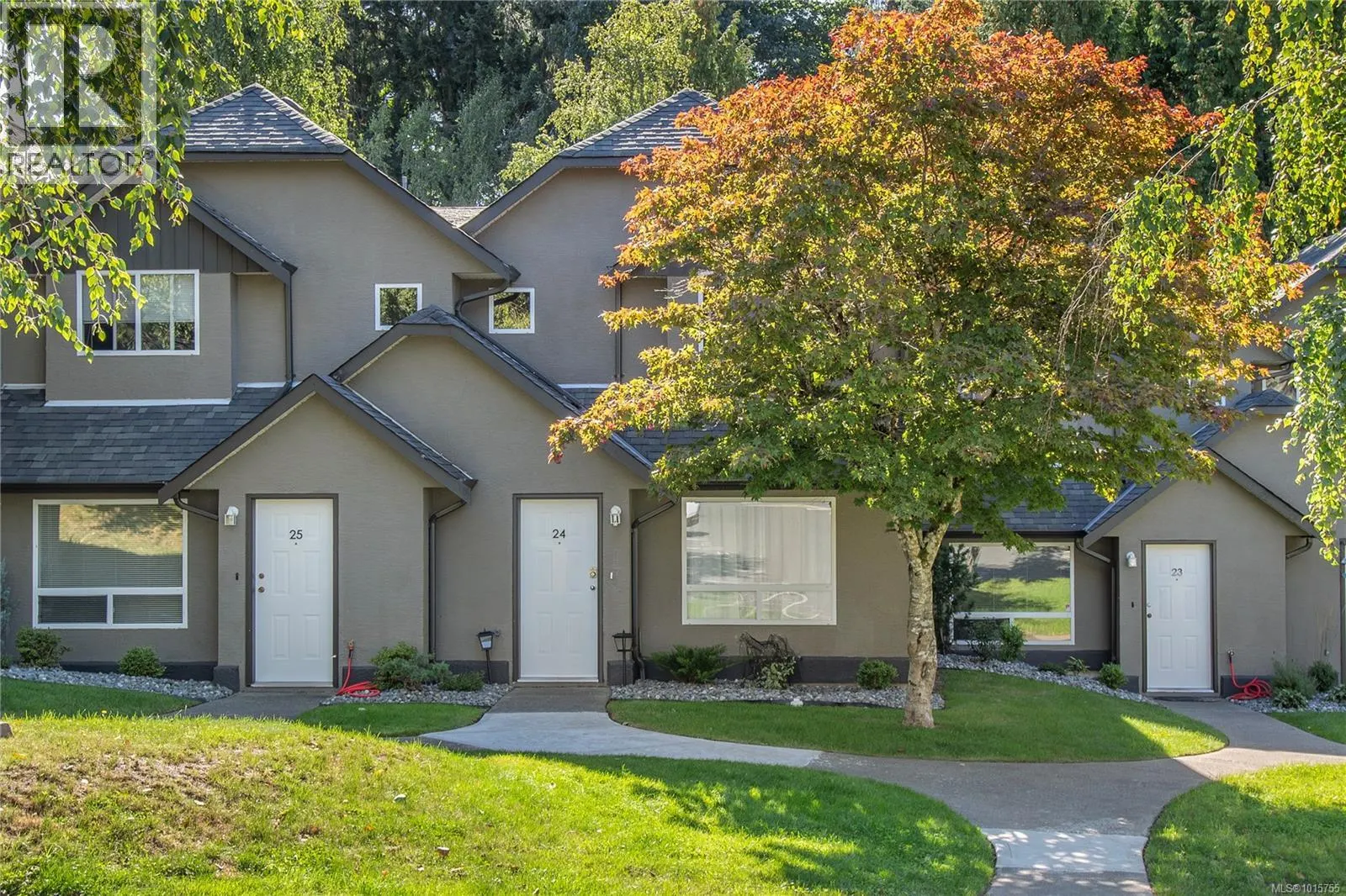 24 555 Rockland Rd