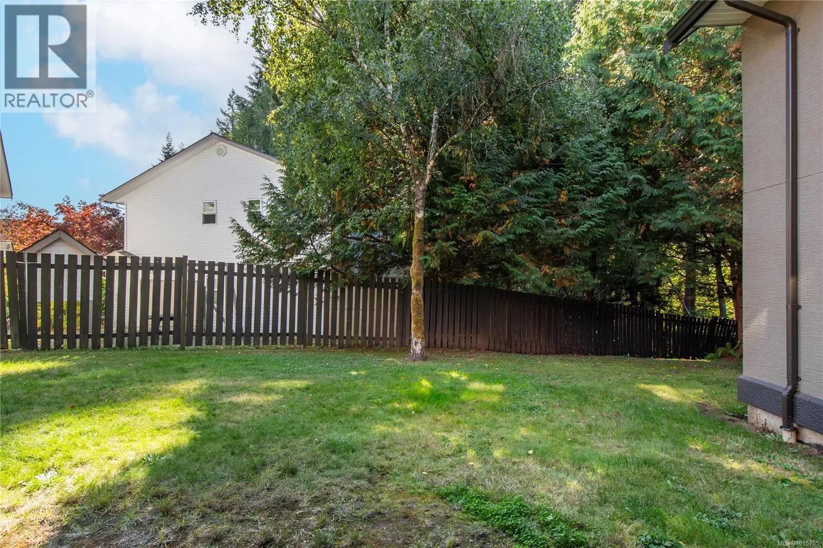 24 555 Rockland Rd