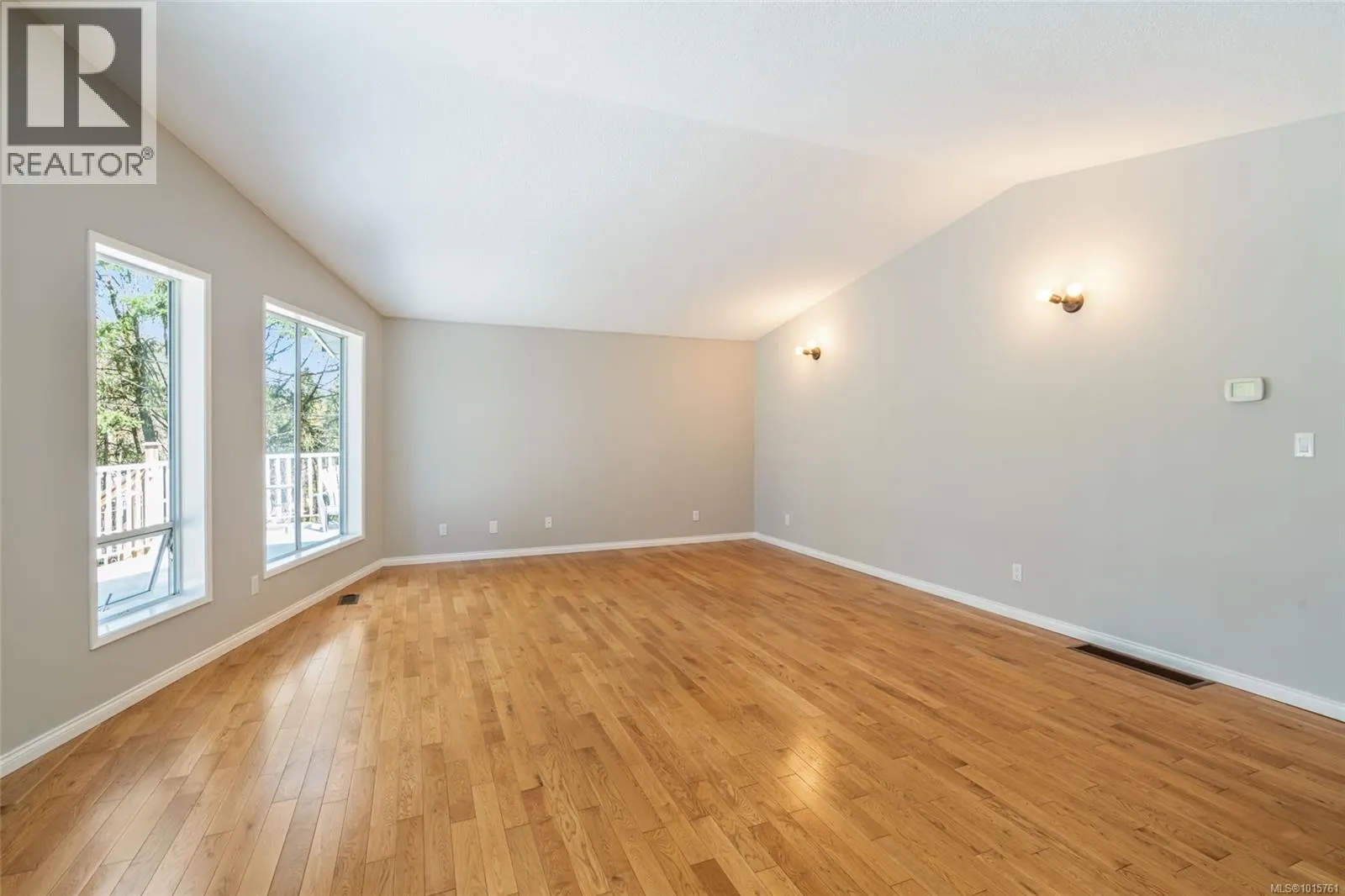 1121 Harewood Mines Rd