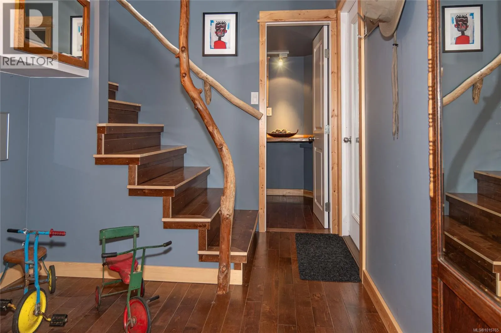 105 Island Park Dr