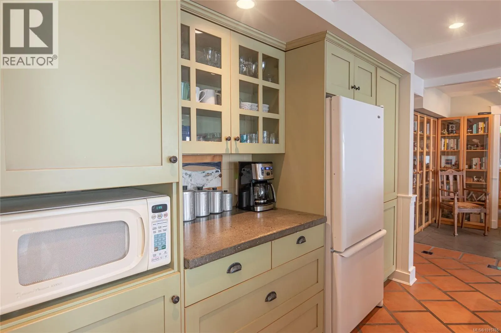 105 Island Park Dr