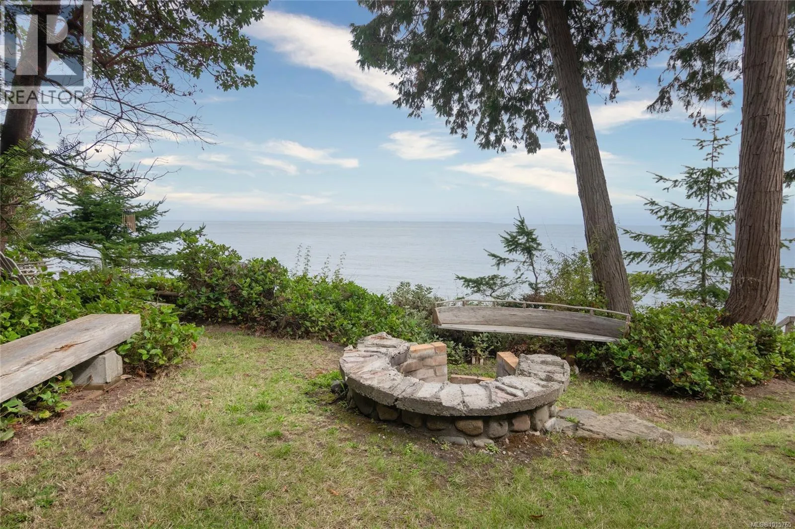 105 Island Park Dr