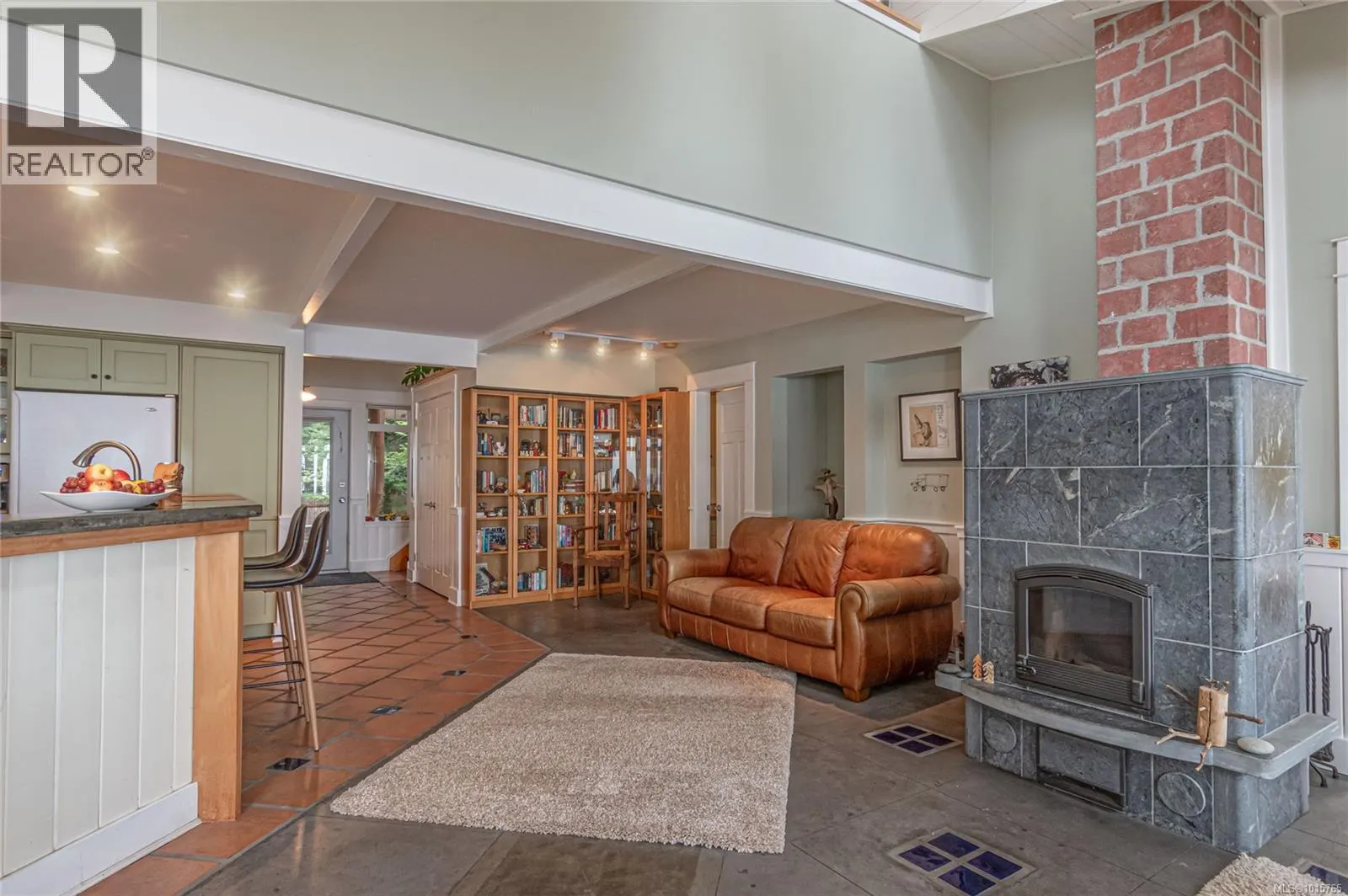 105 Island Park Dr