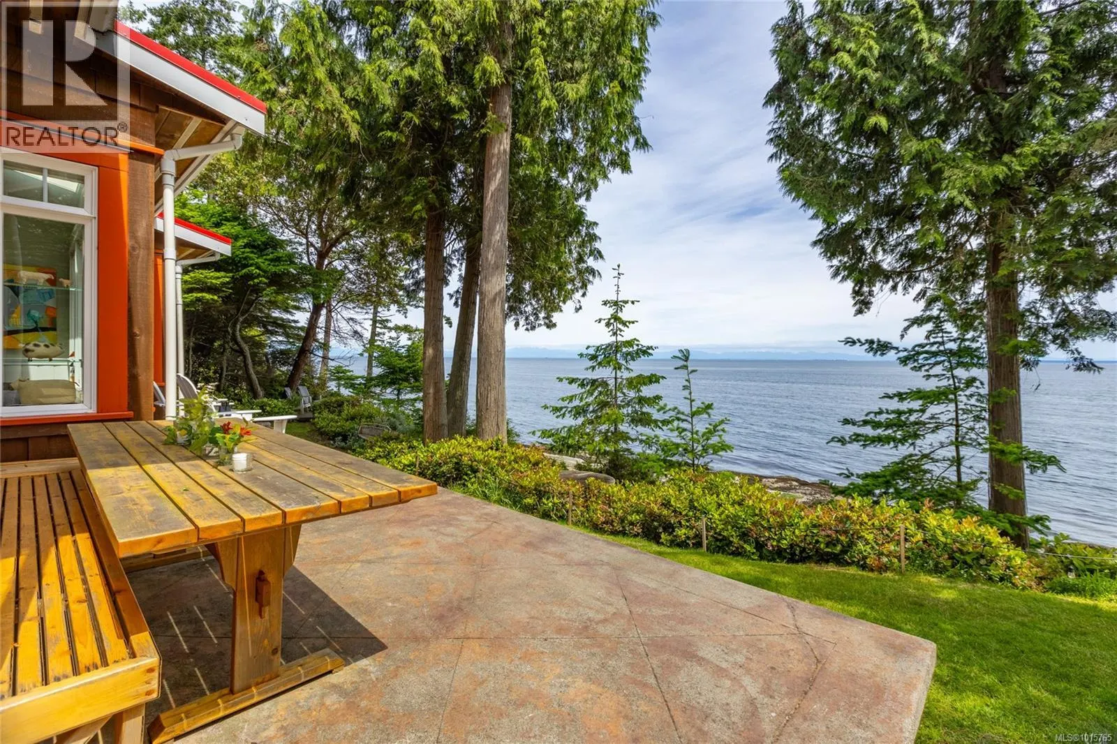 105 Island Park Dr