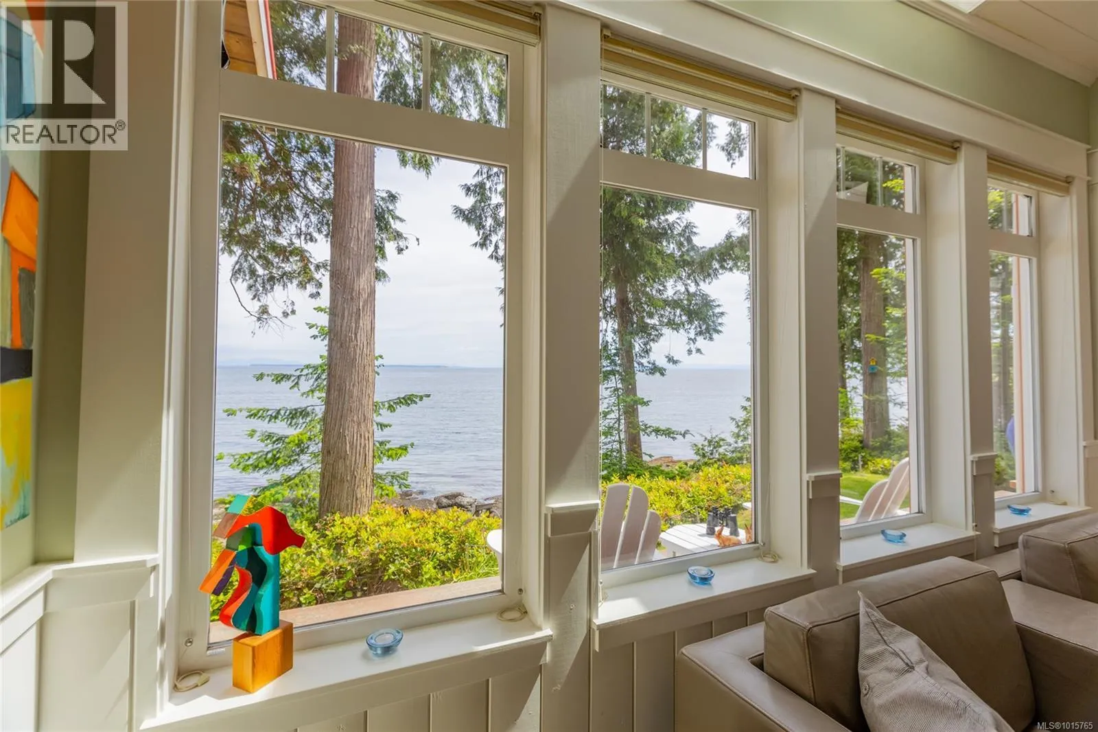 105 Island Park Dr
