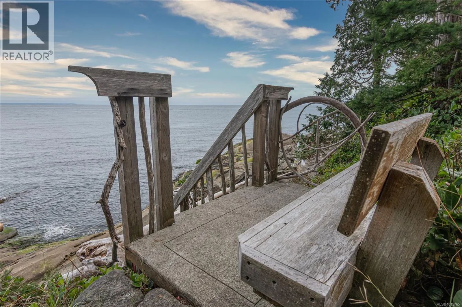 105 Island Park Dr