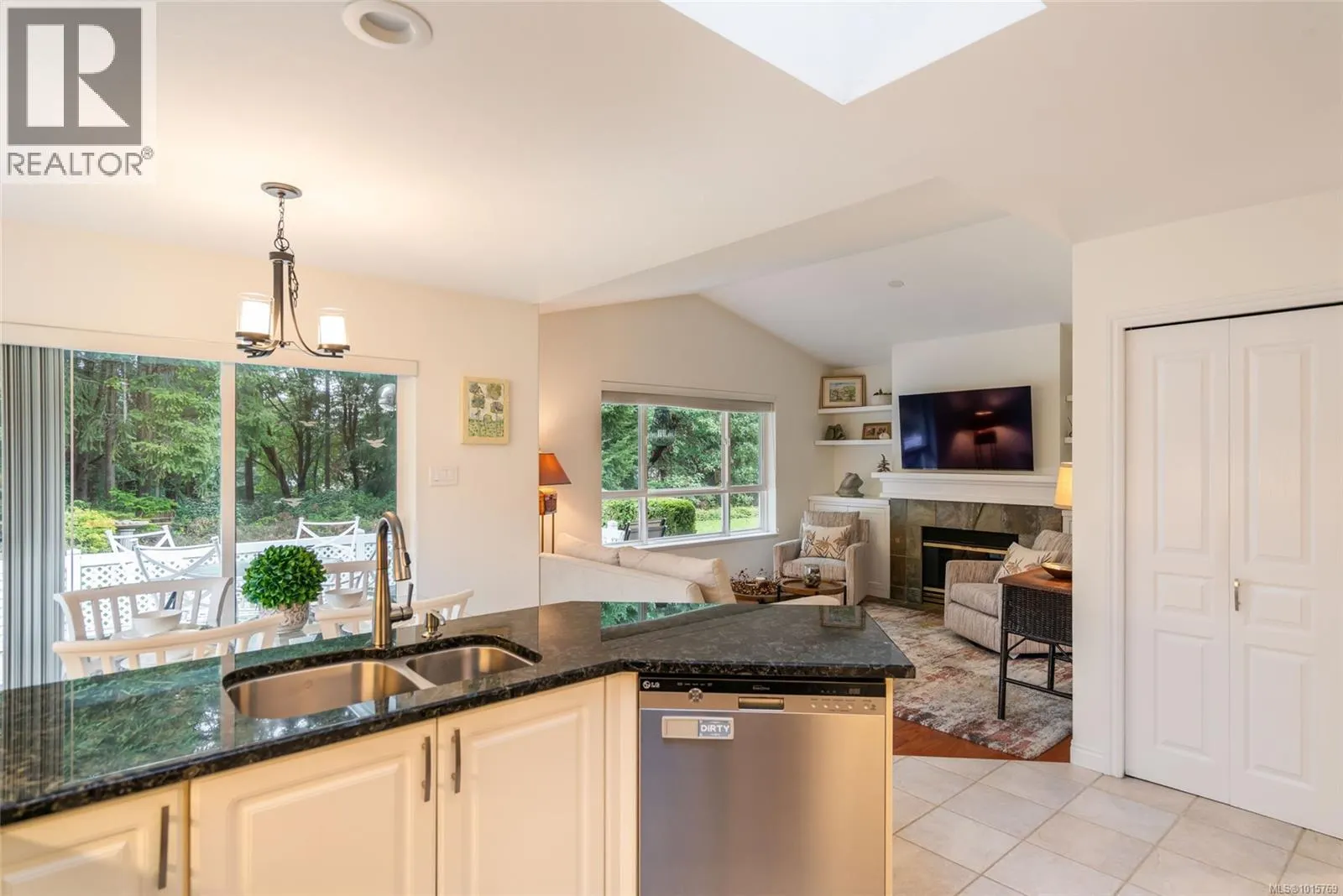 1255 Gabriola Dr