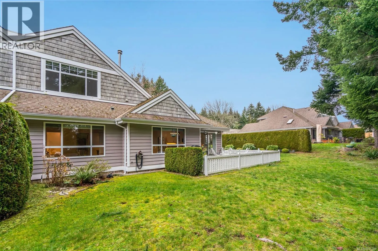 1255 Gabriola Dr