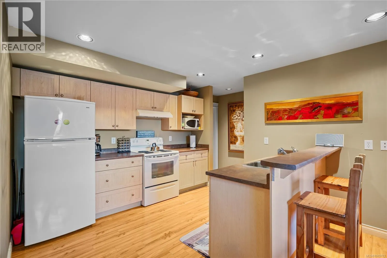 7002 East Sooke Rd