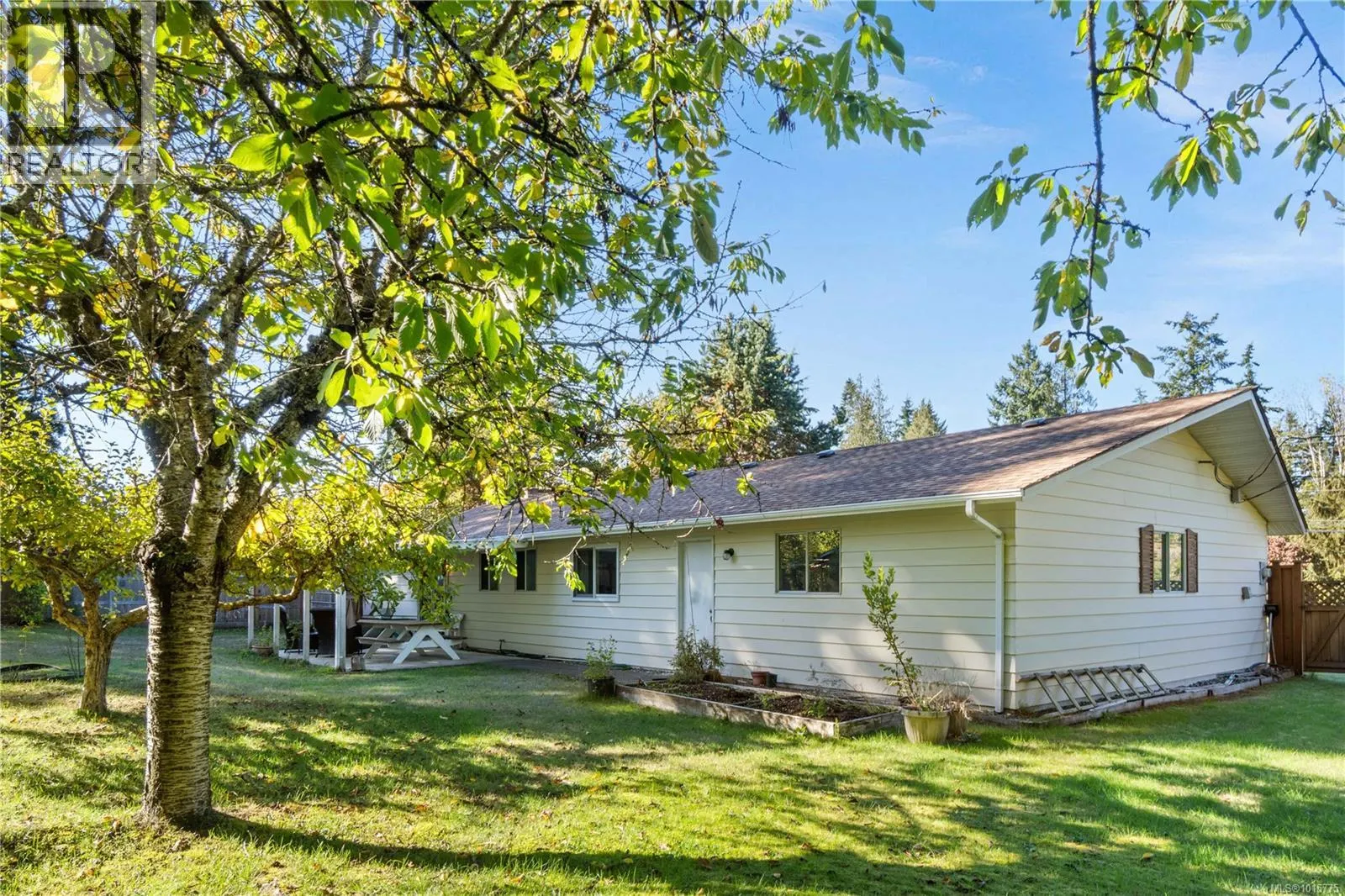 1402 Sunrise Dr