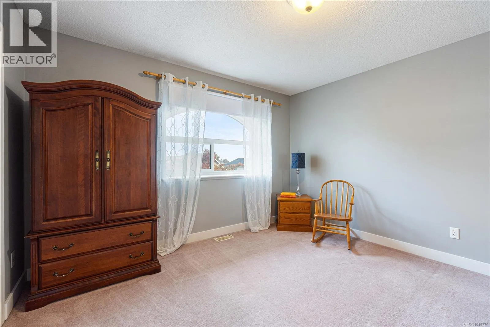 6123 Janelle Pl