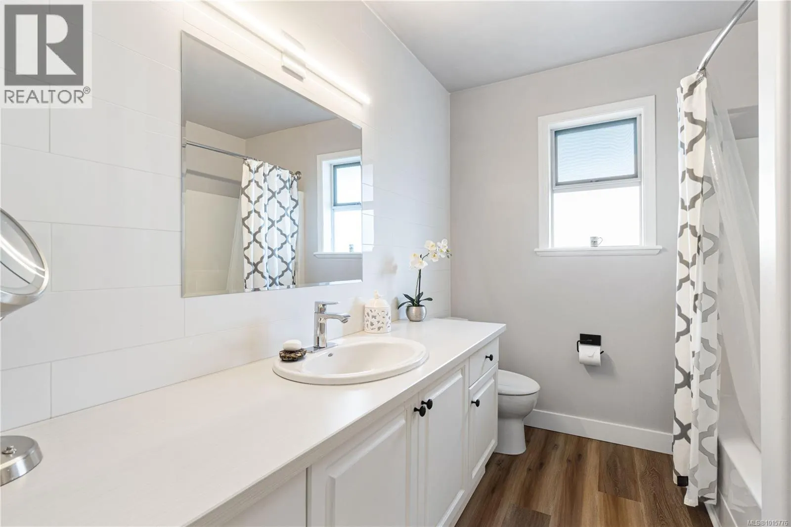 6123 Janelle Pl