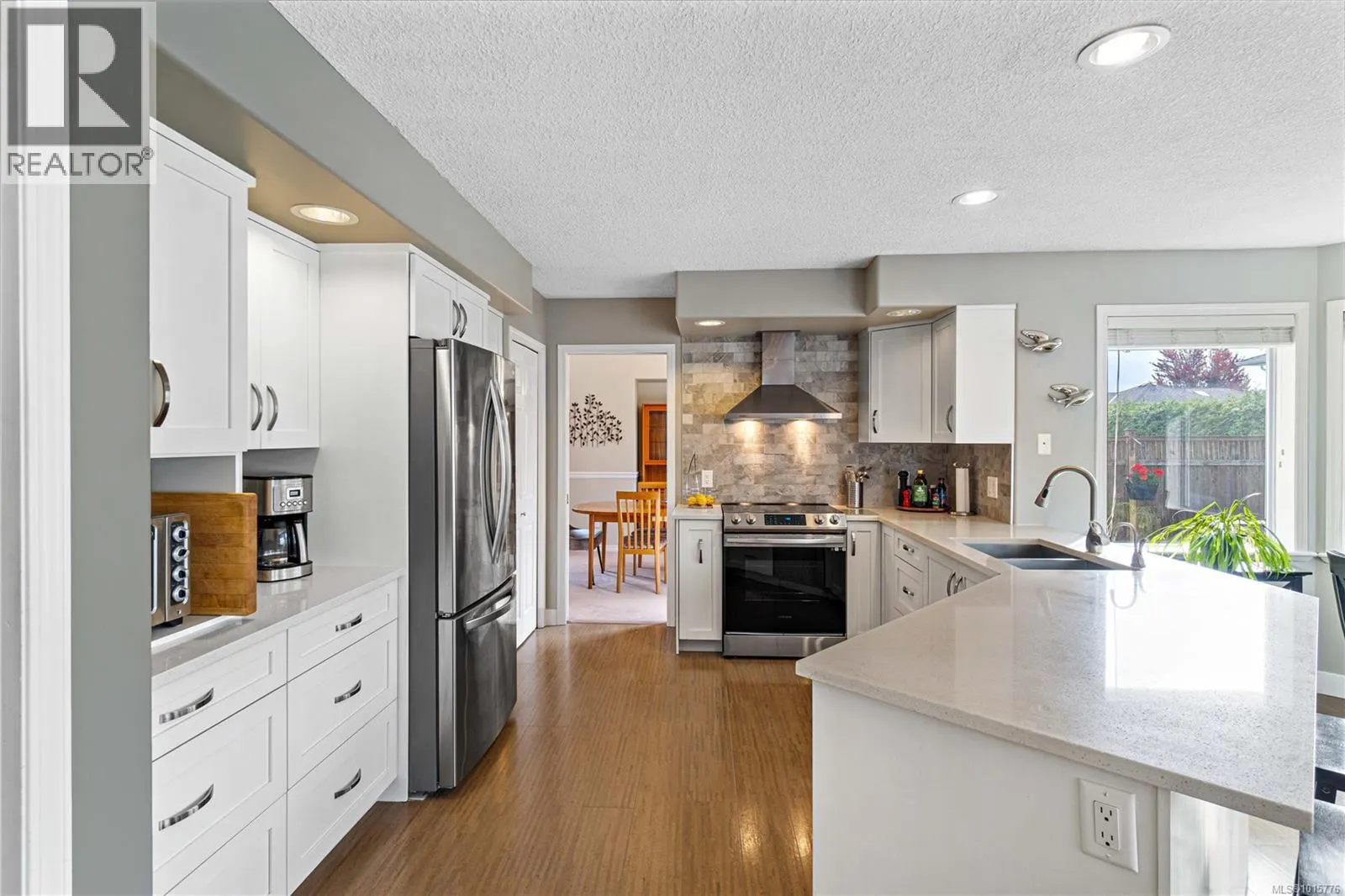 6123 Janelle Pl