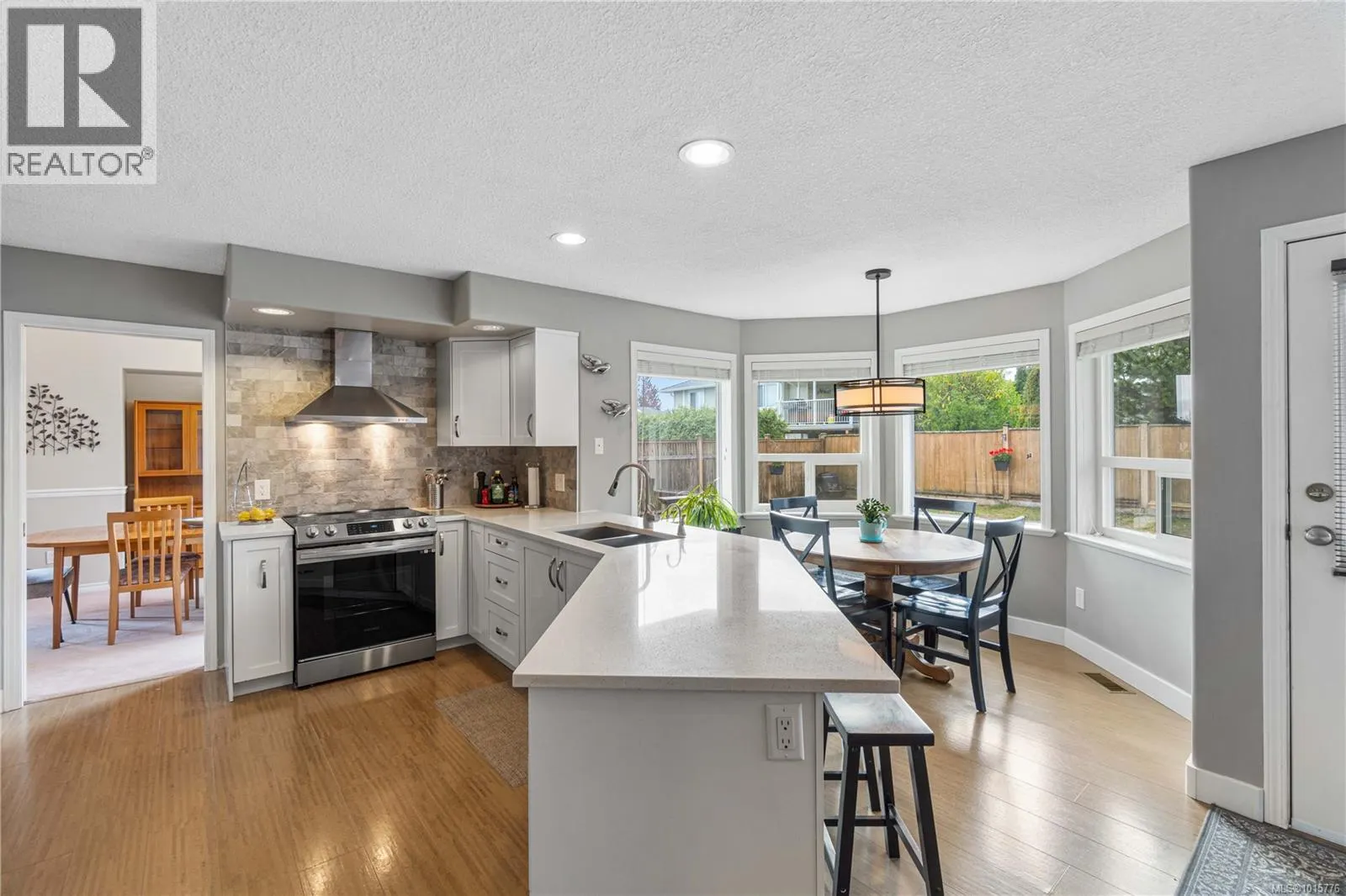 6123 Janelle Pl