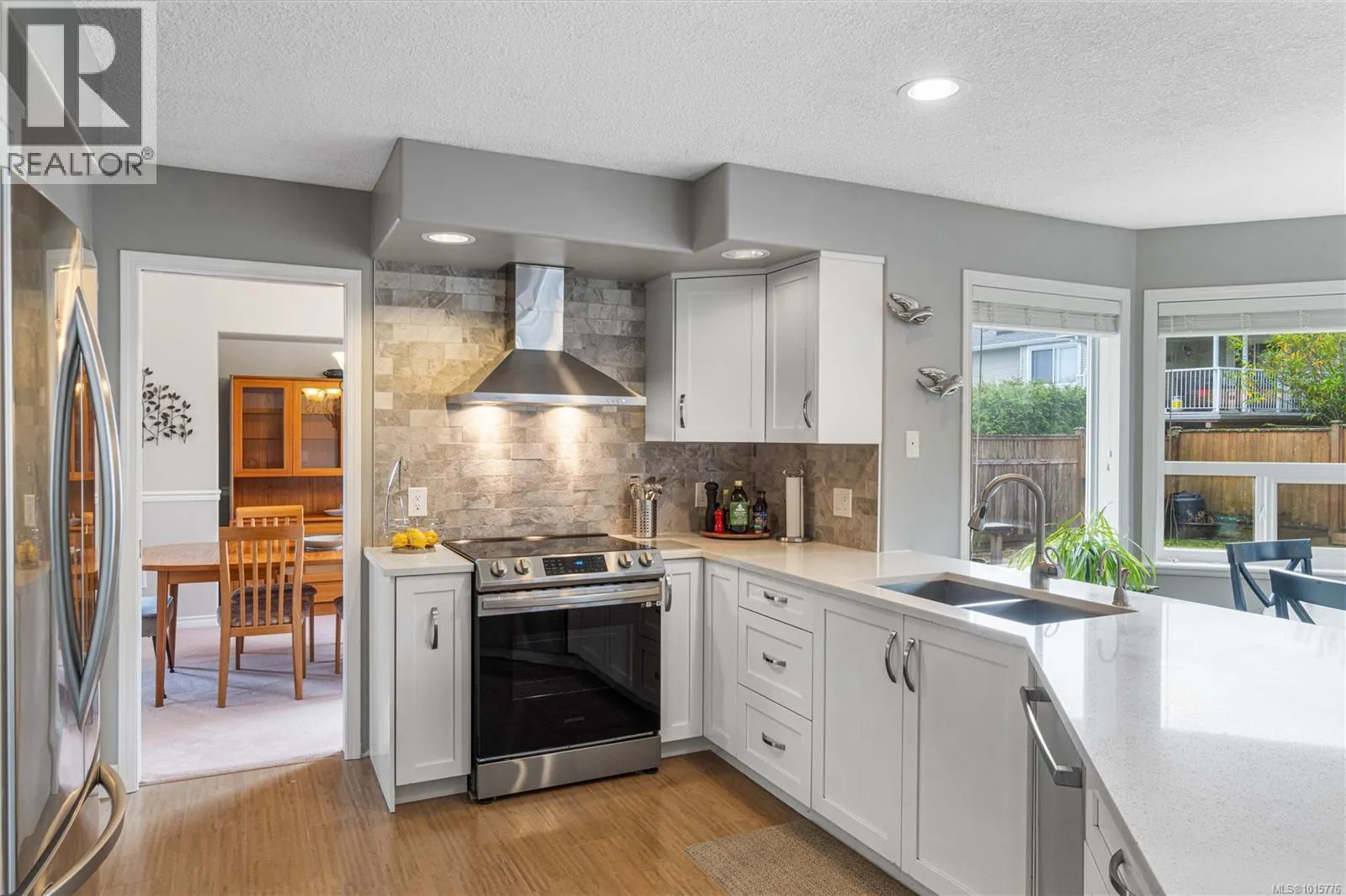 6123 Janelle Pl