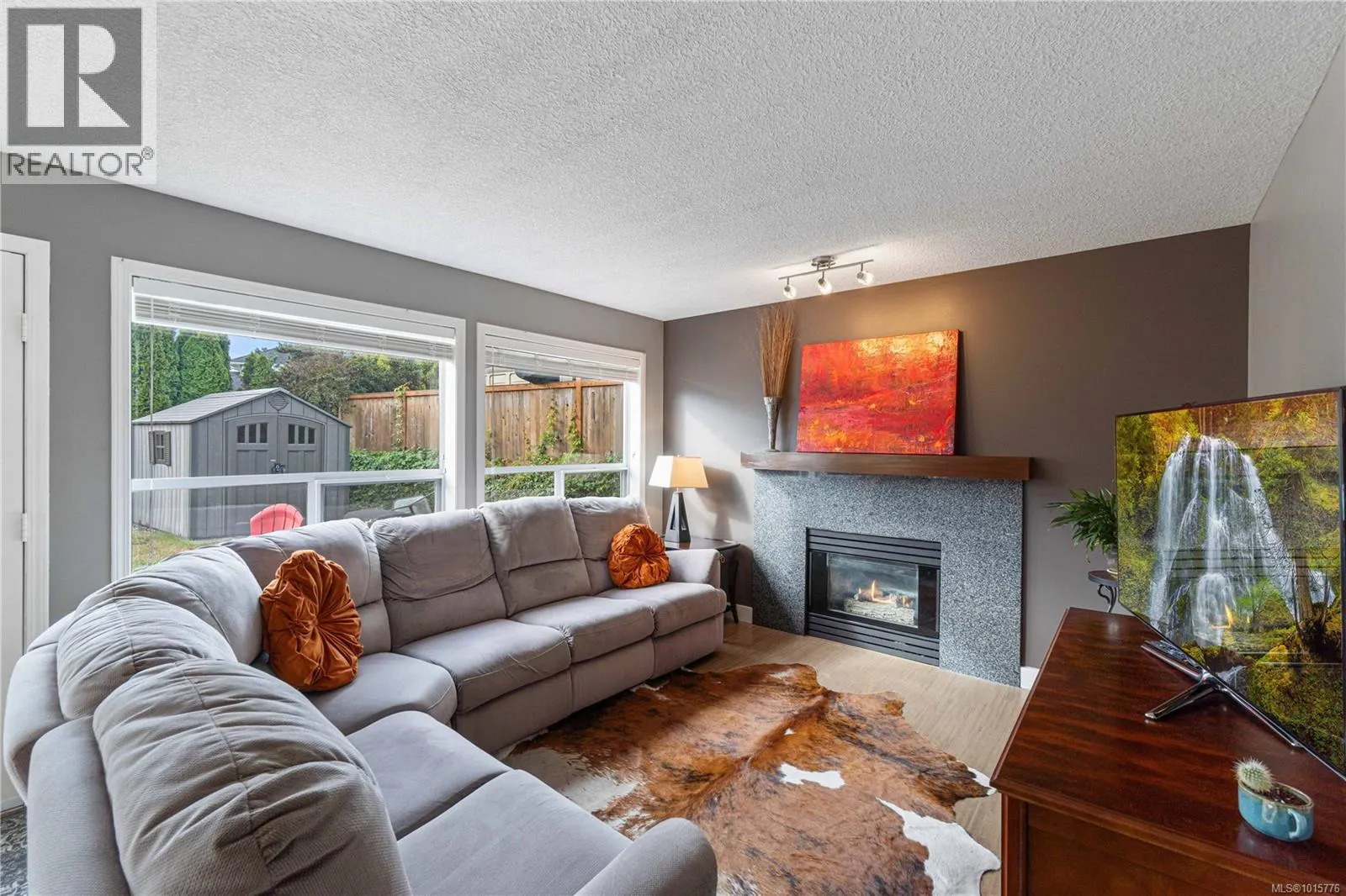 6123 Janelle Pl