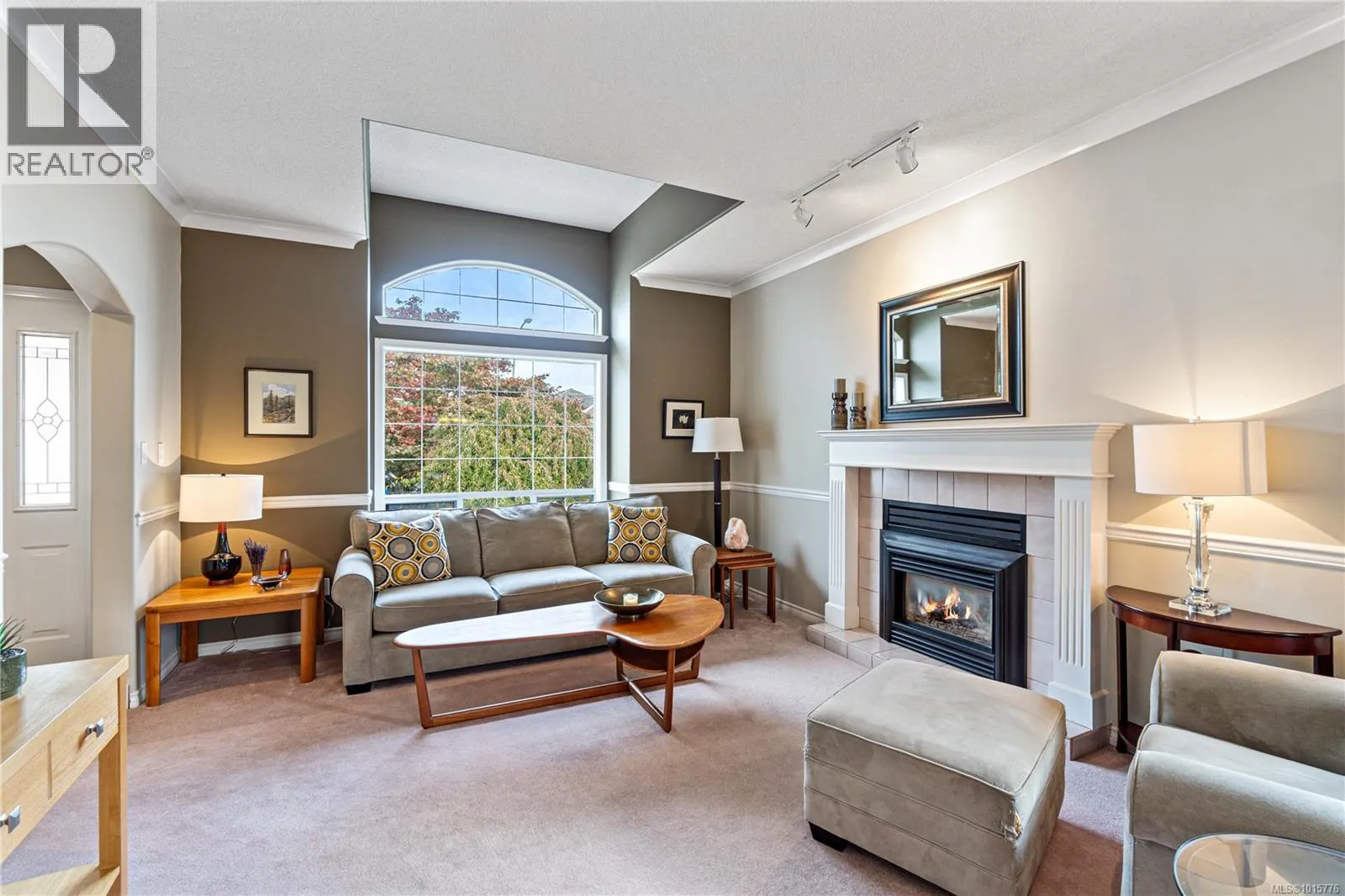 6123 Janelle Pl