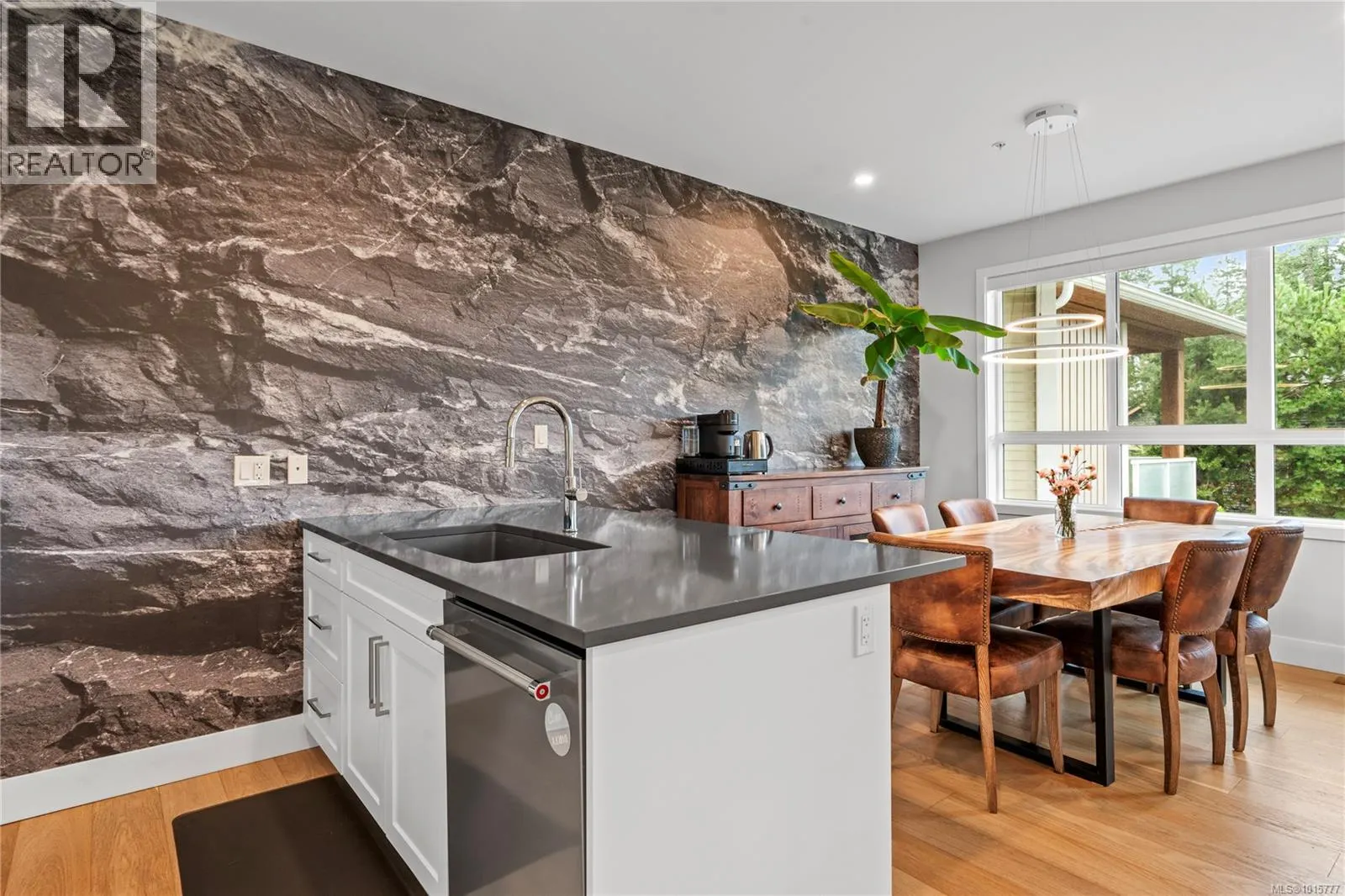 3316 Fireweed Way